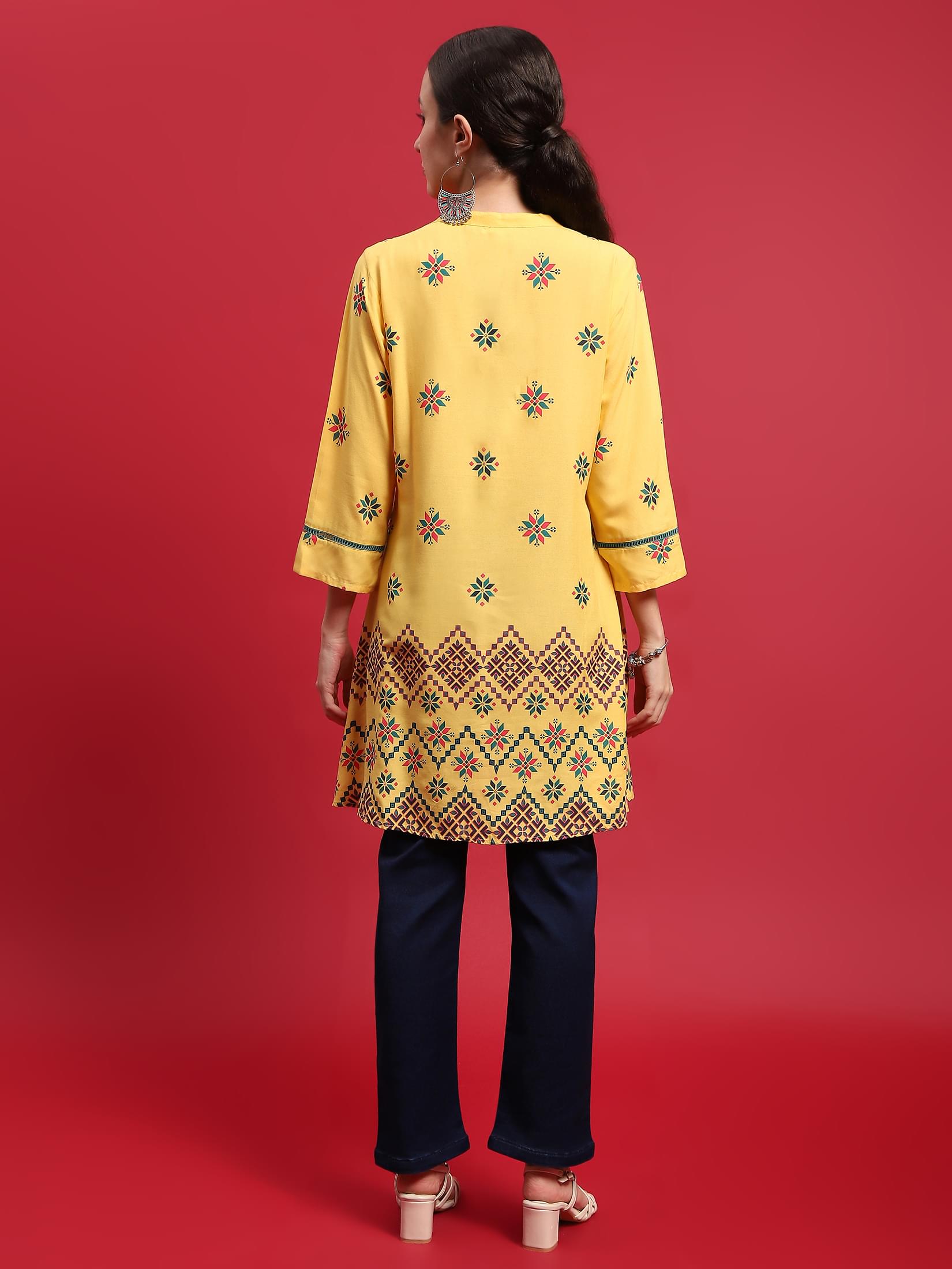 002INDAYELLOW_back
