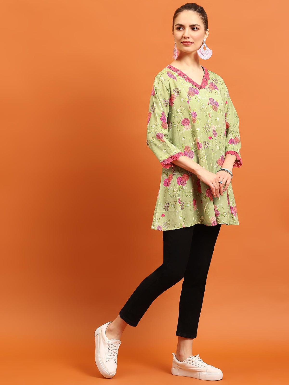 Women Green V-Neck Printed Tunic.