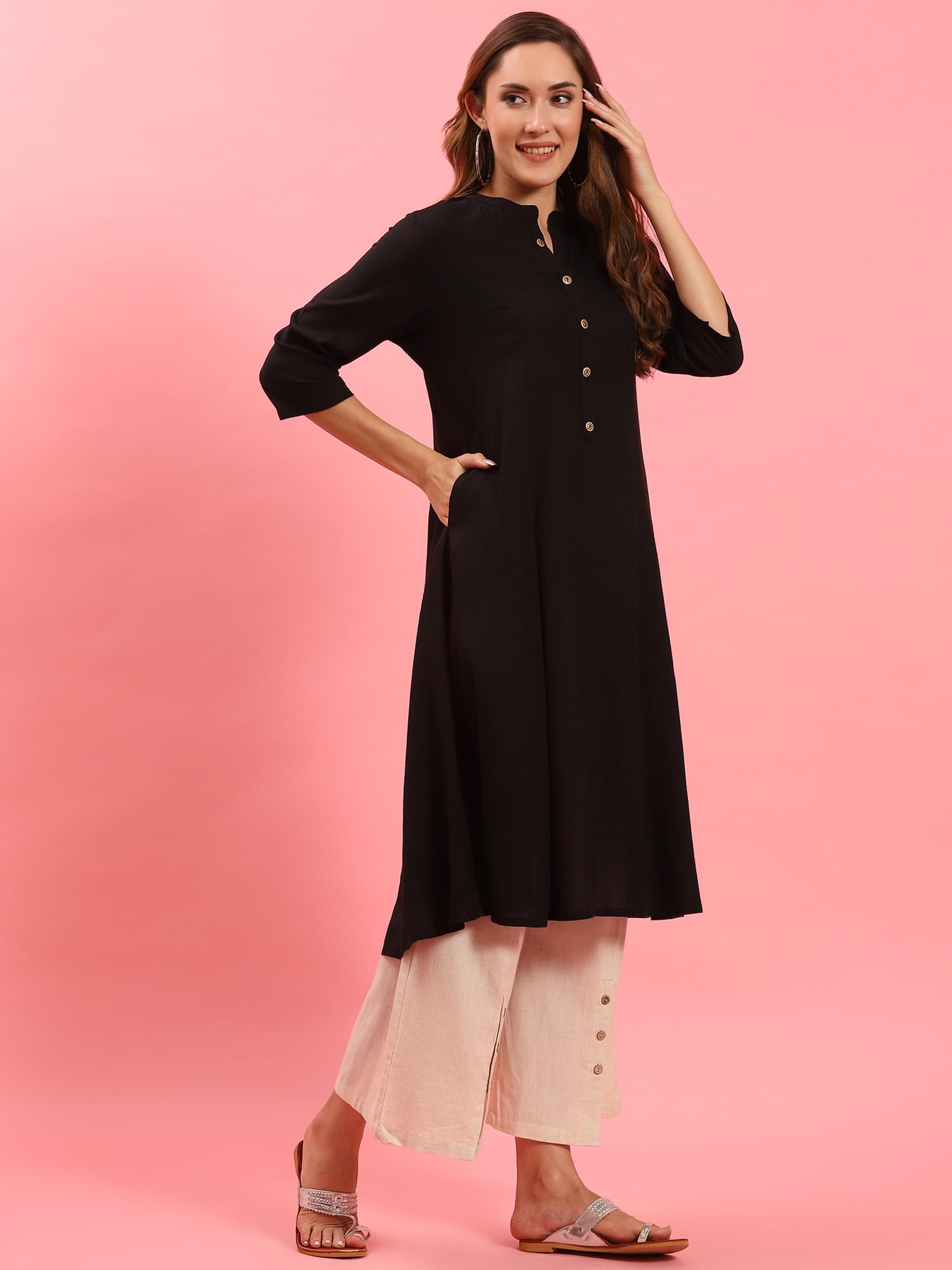Women Black Plain Kurta.