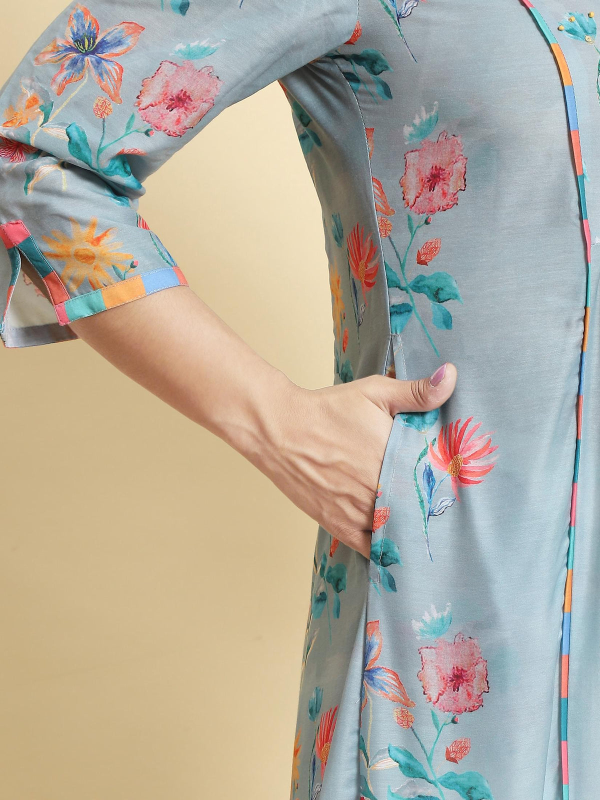 Women Green Printed Kurta Trouser Dupatta.