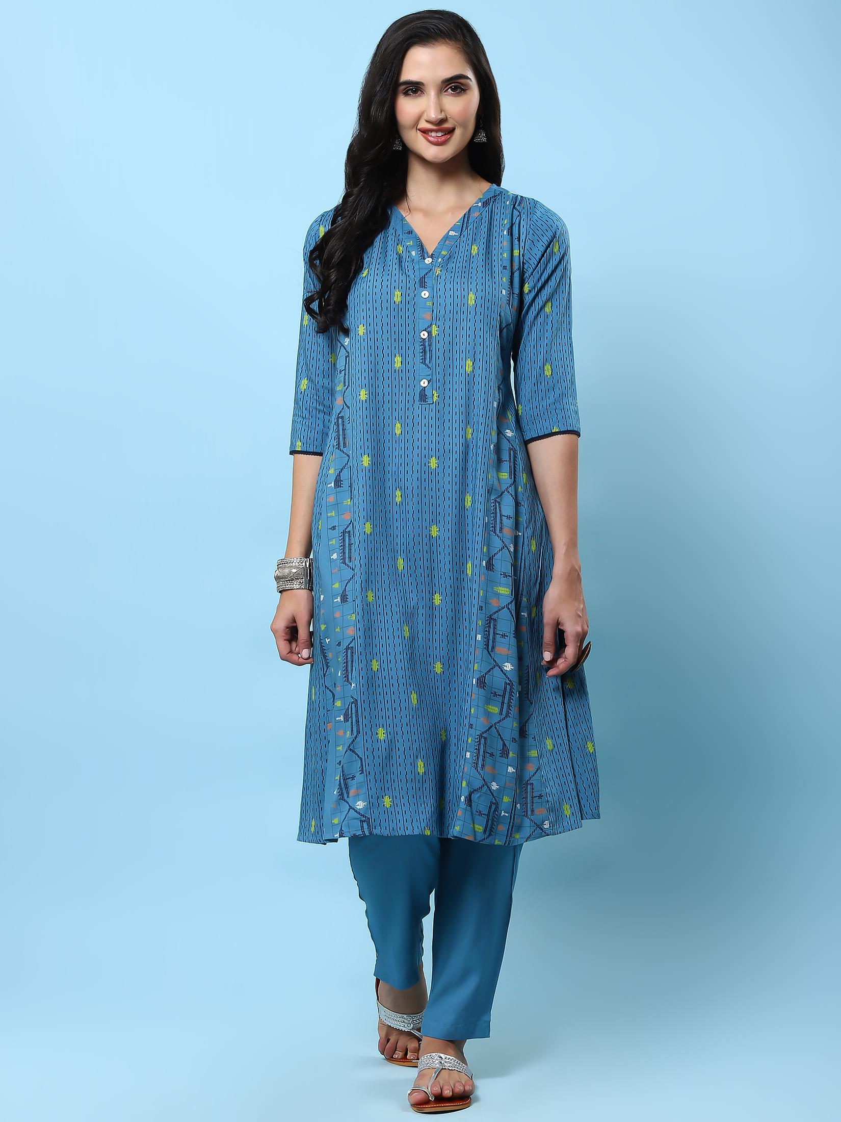 Women Blue Aztec Printed Kurta With Trouser.
