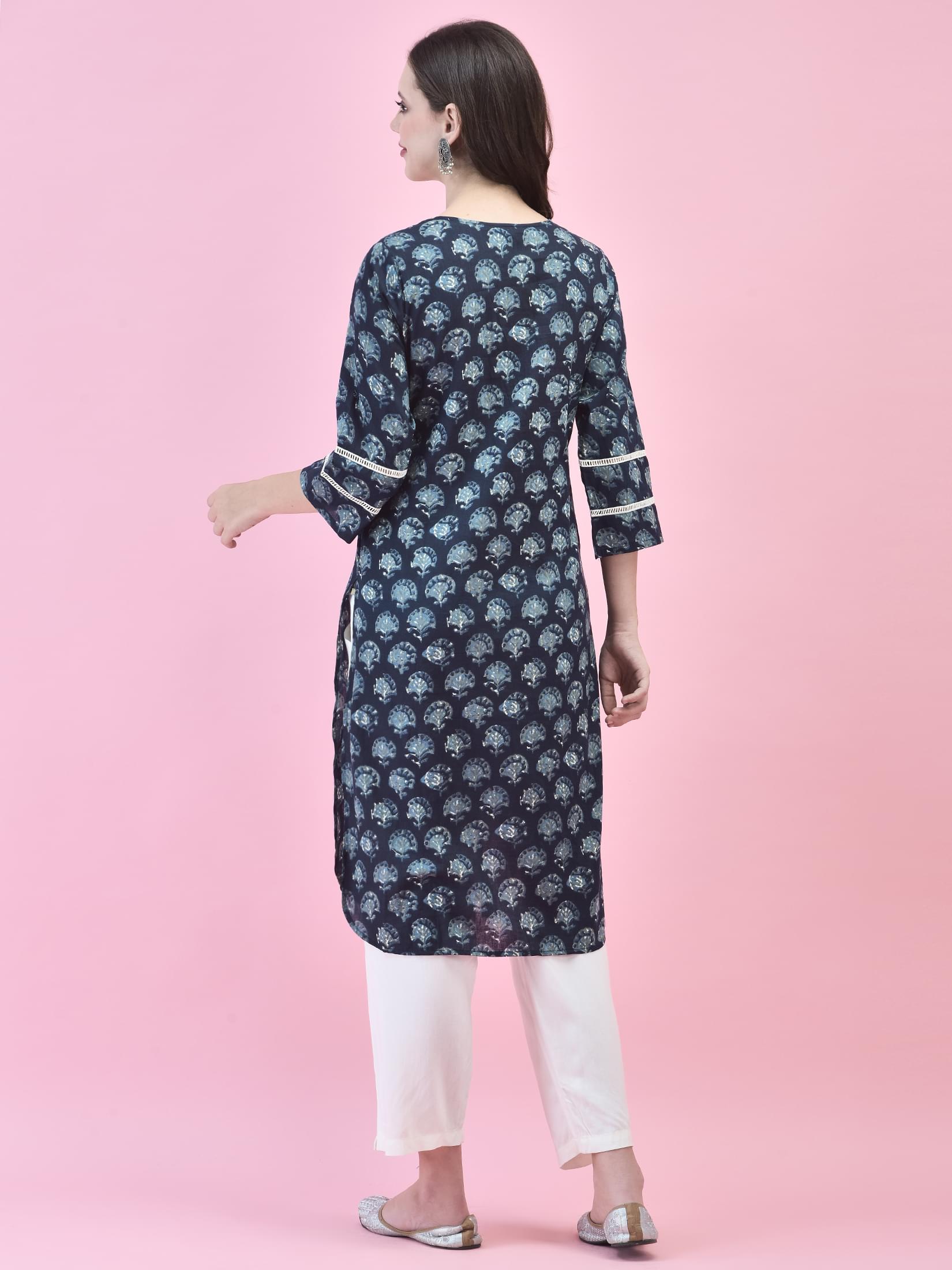 Women Cotton Indigo Floral Print Kurta.