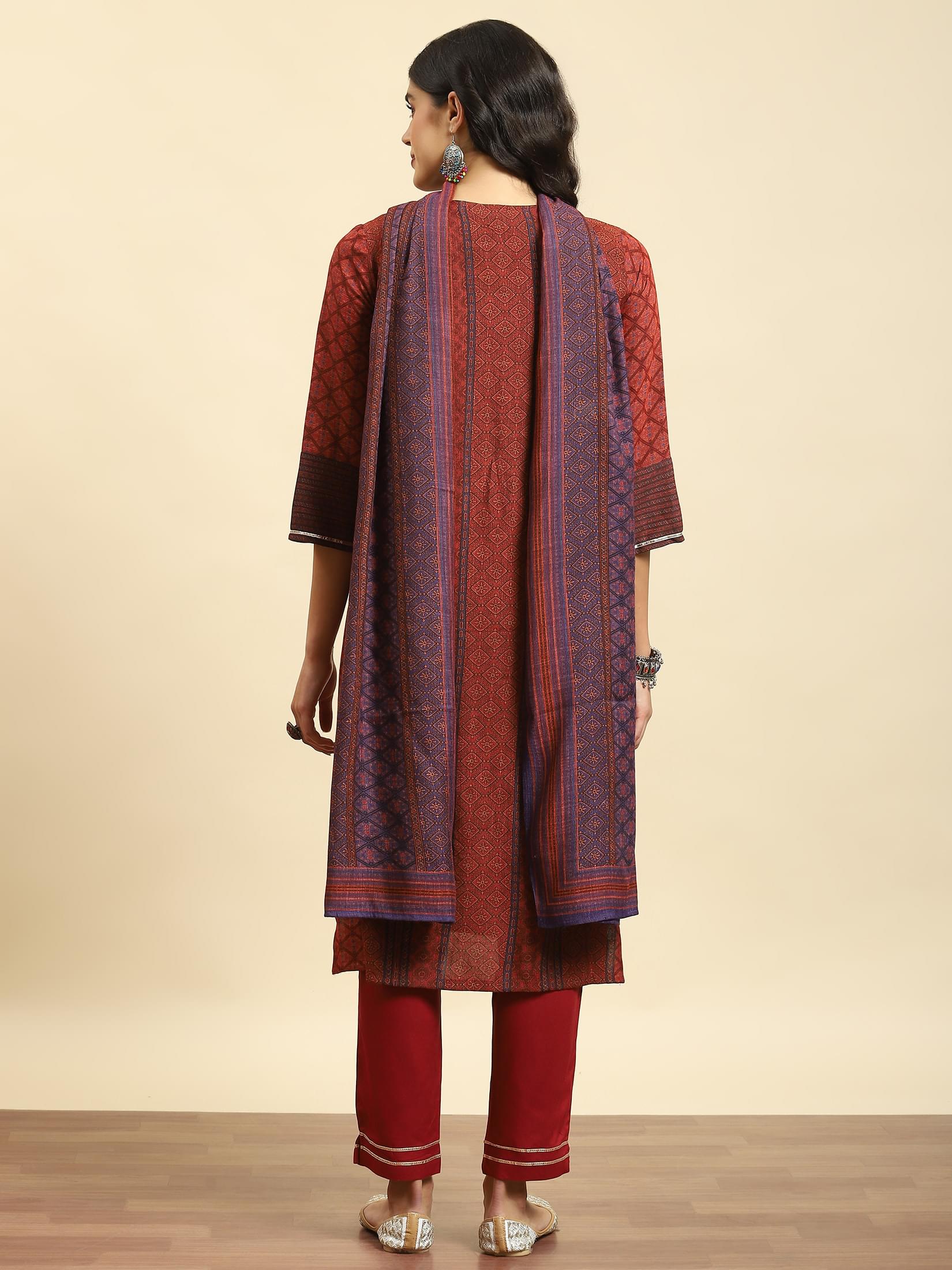 Women Maroon Aztec Print Kurta Trouser Dupatta.