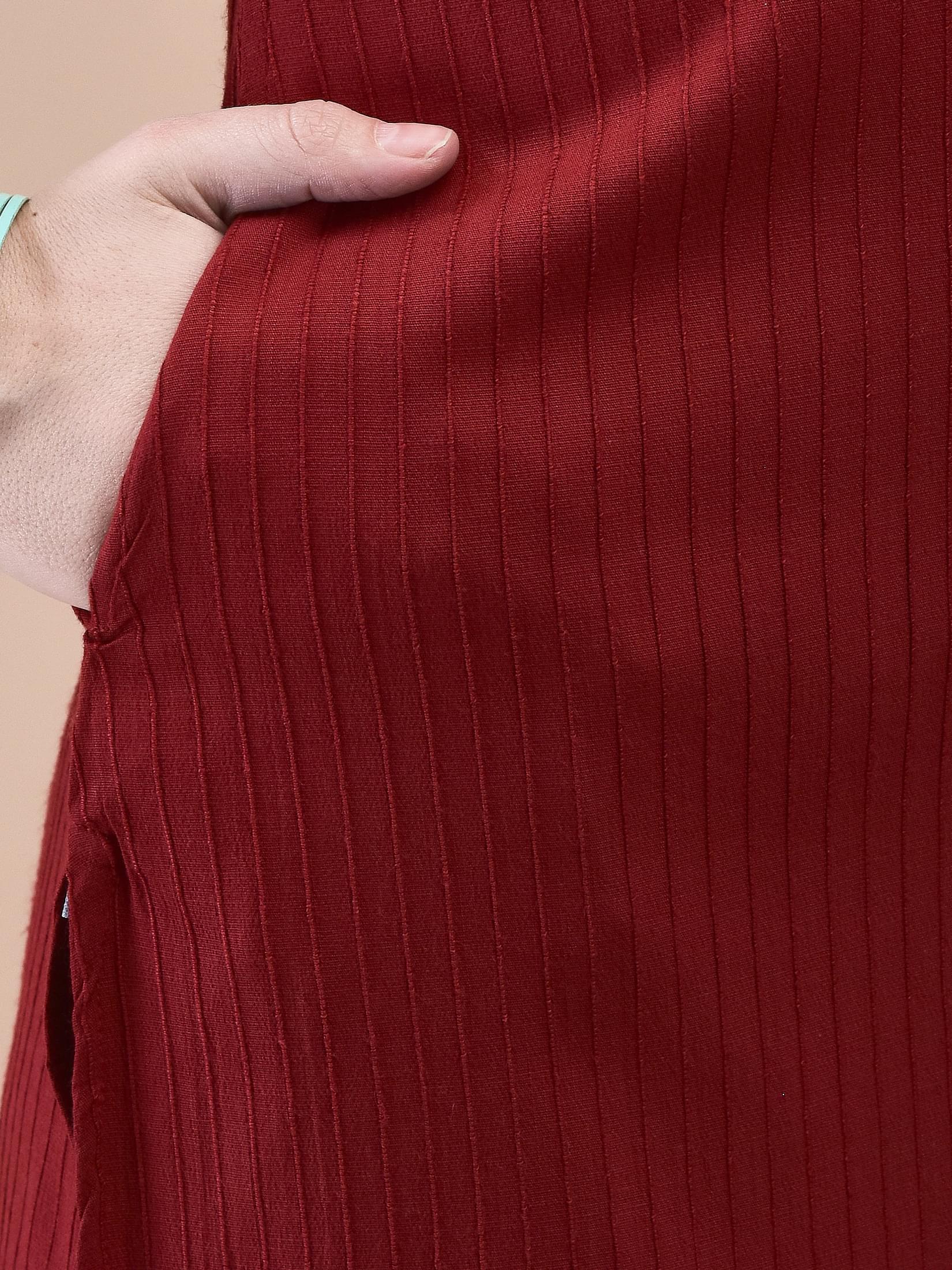 Women Lycra Viscose Maroon Solid Kurta.