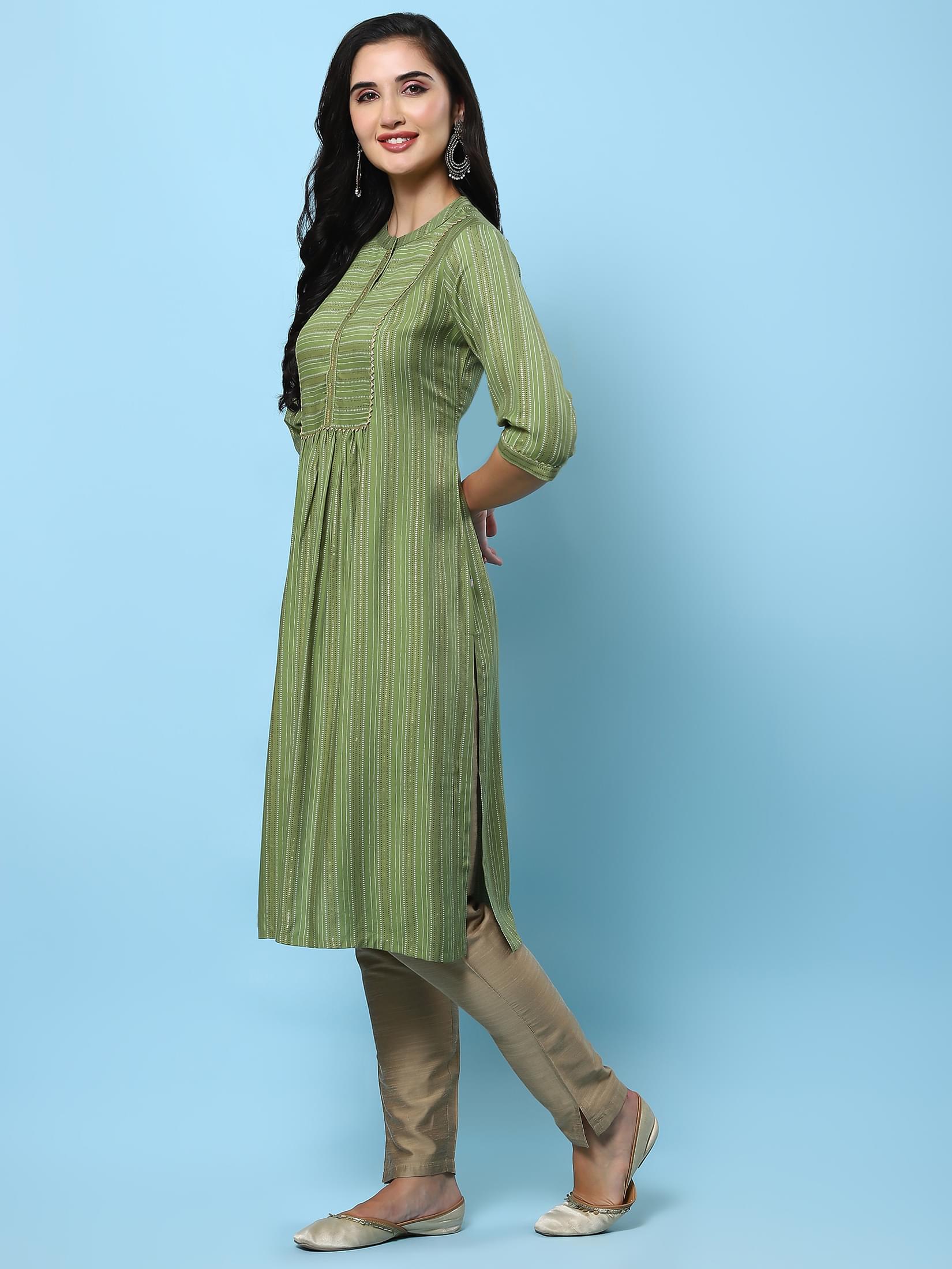 Women Green Stripe Printed Kurta.