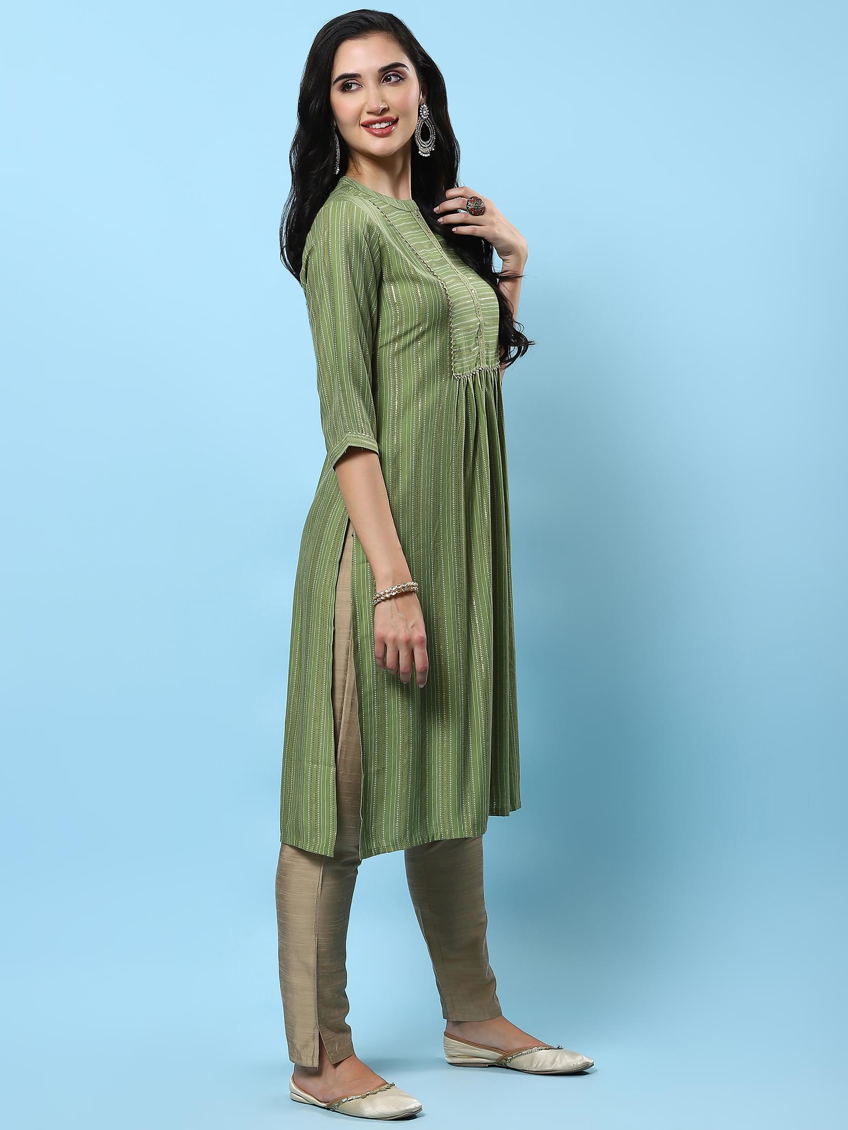 Women Green Stripe Printed Kurta.