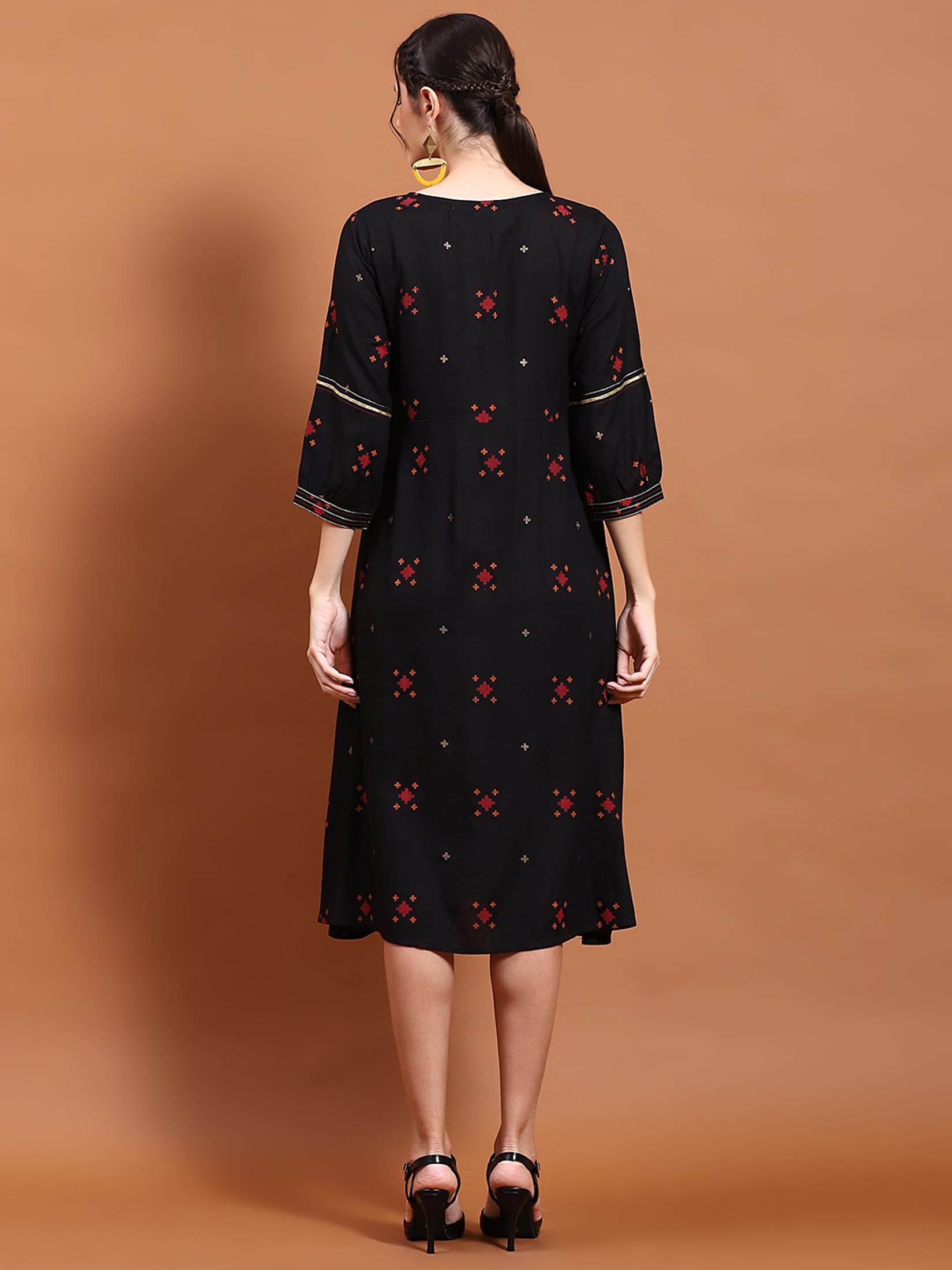Women Black Geometric Print Dress.