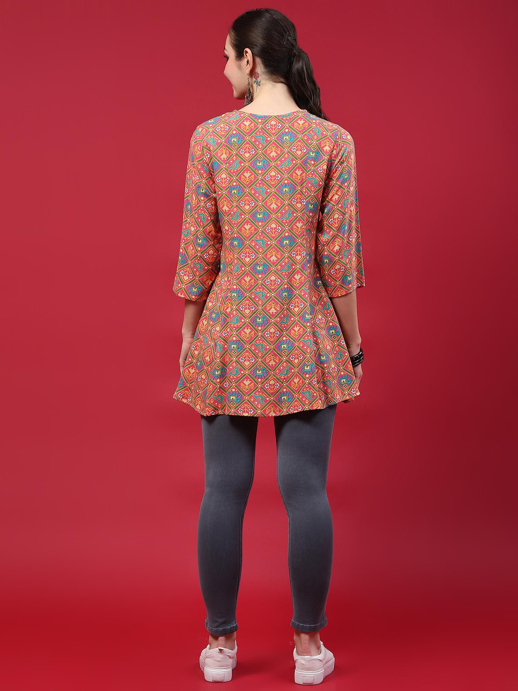 Women Pink Geometric Printed Tunic.