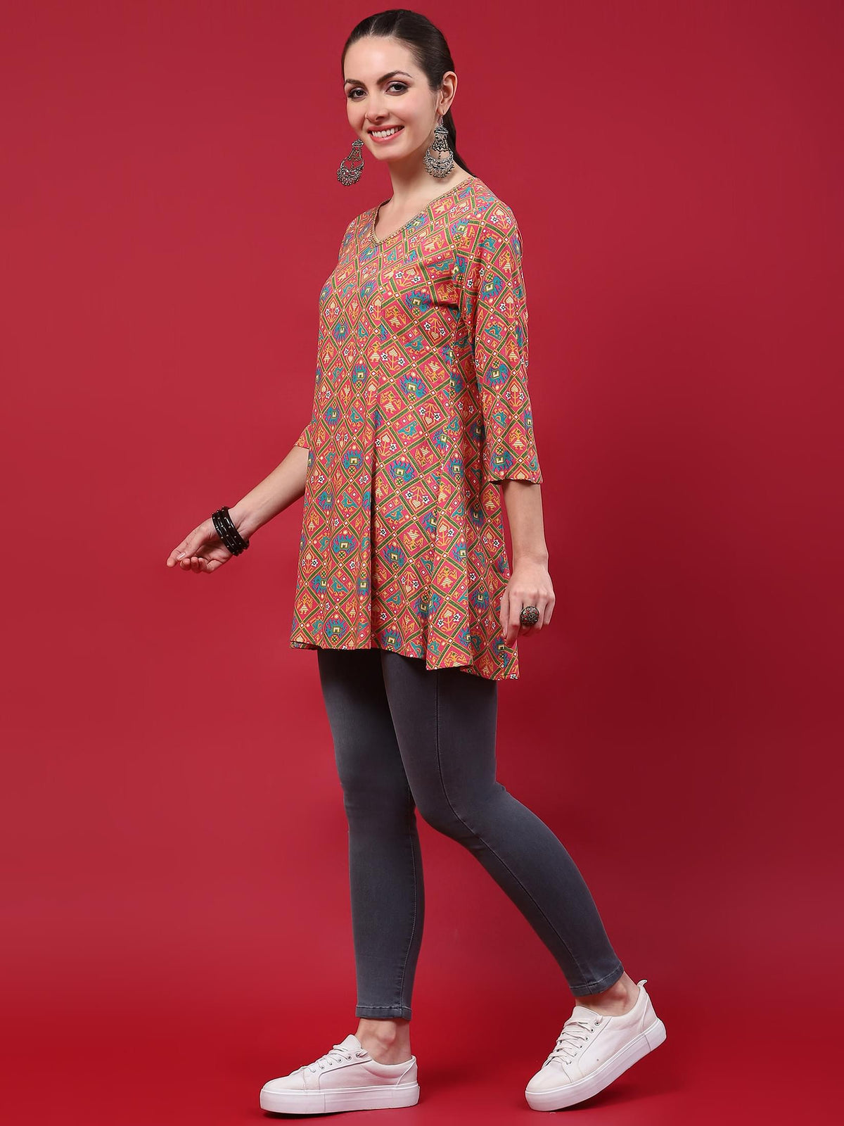 Women Pink Geometric Printed Tunic.