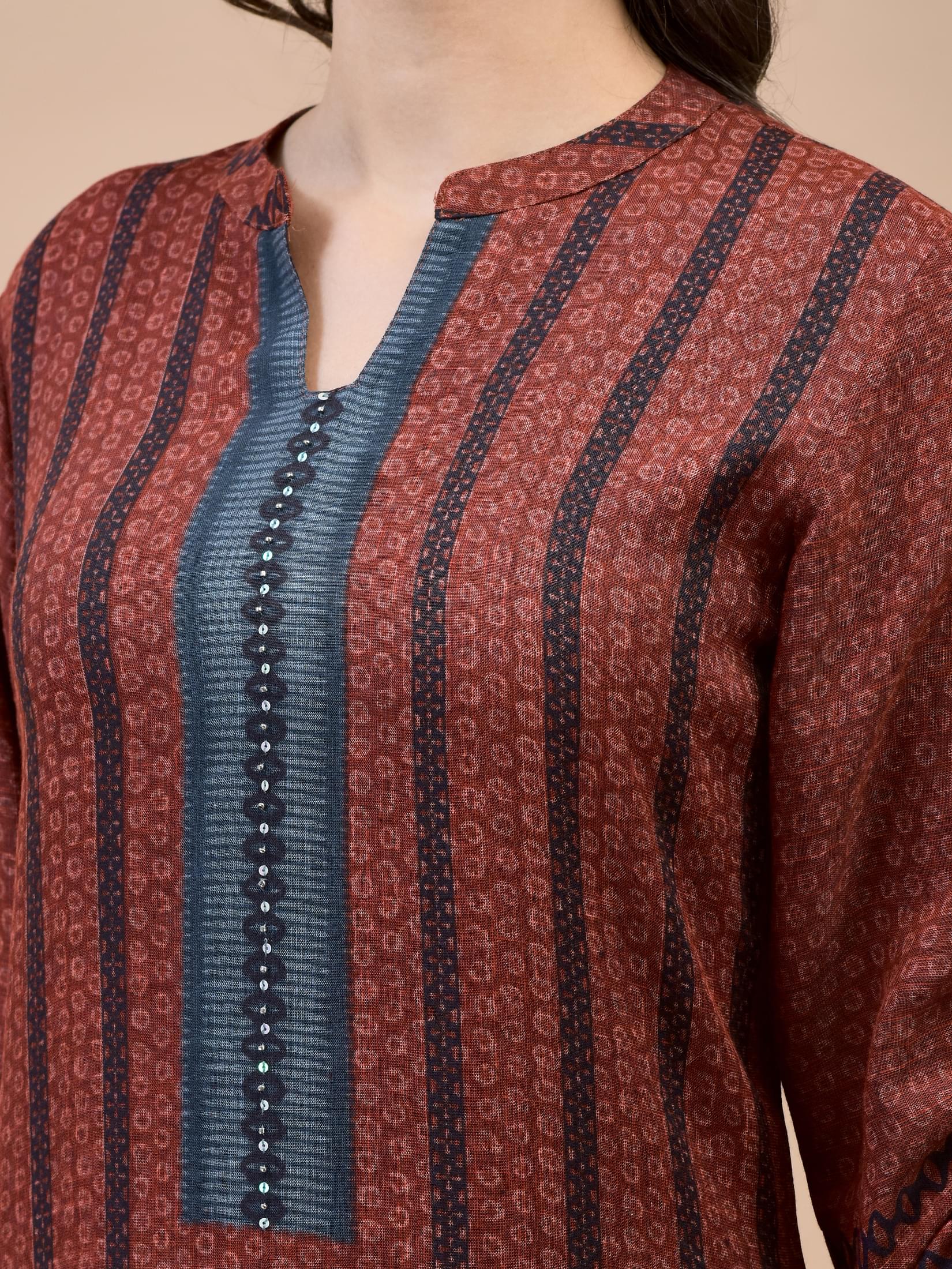 Women Liva Rayon Maroon Printed Kurta.