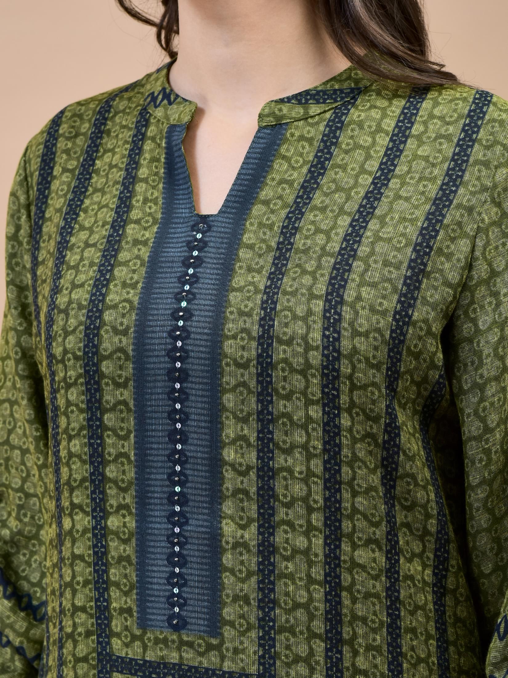 Women Liva Rayon Olive Printed Kurta.