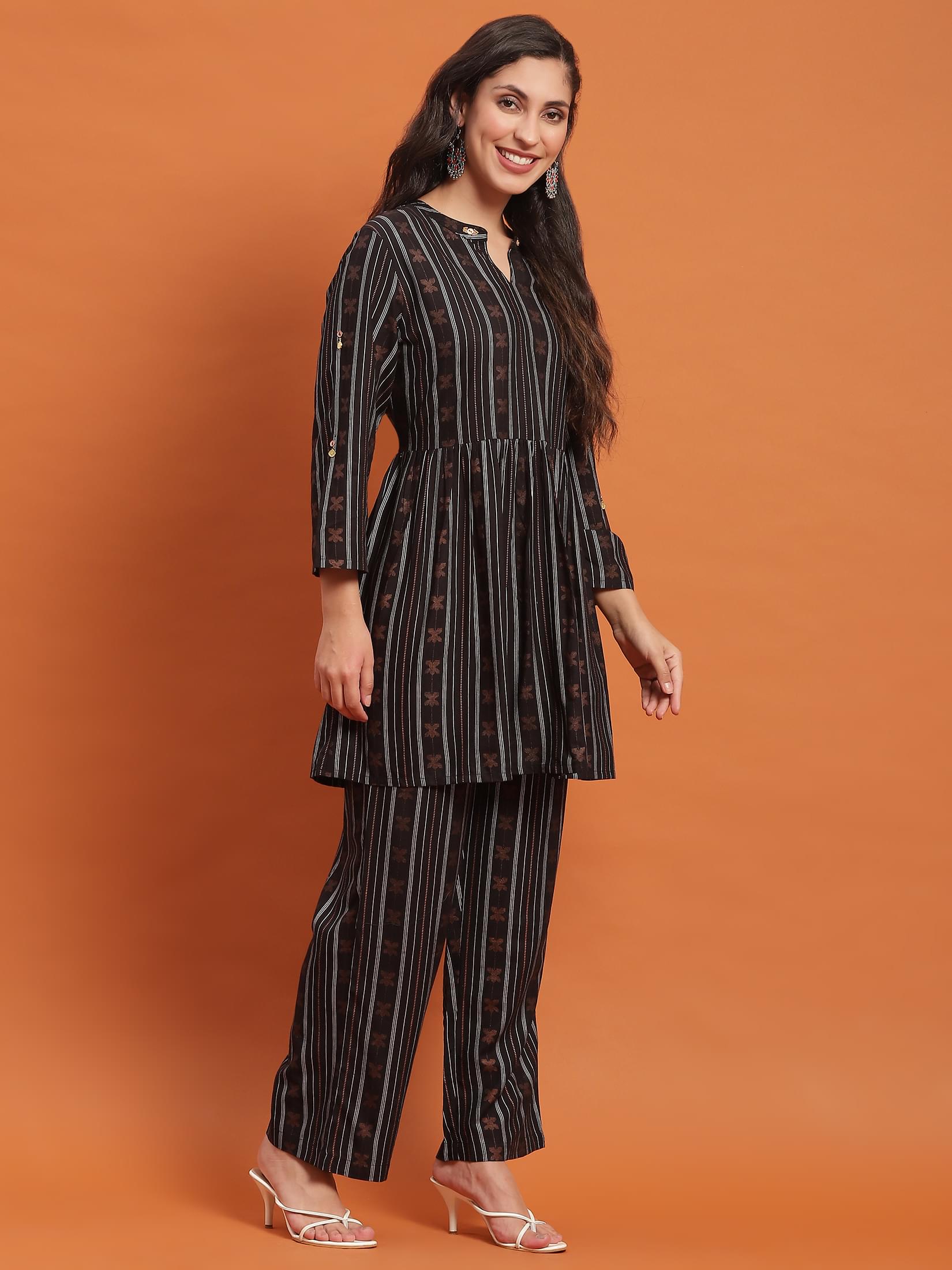 Women Black Stripe Print Co-Ord Set.