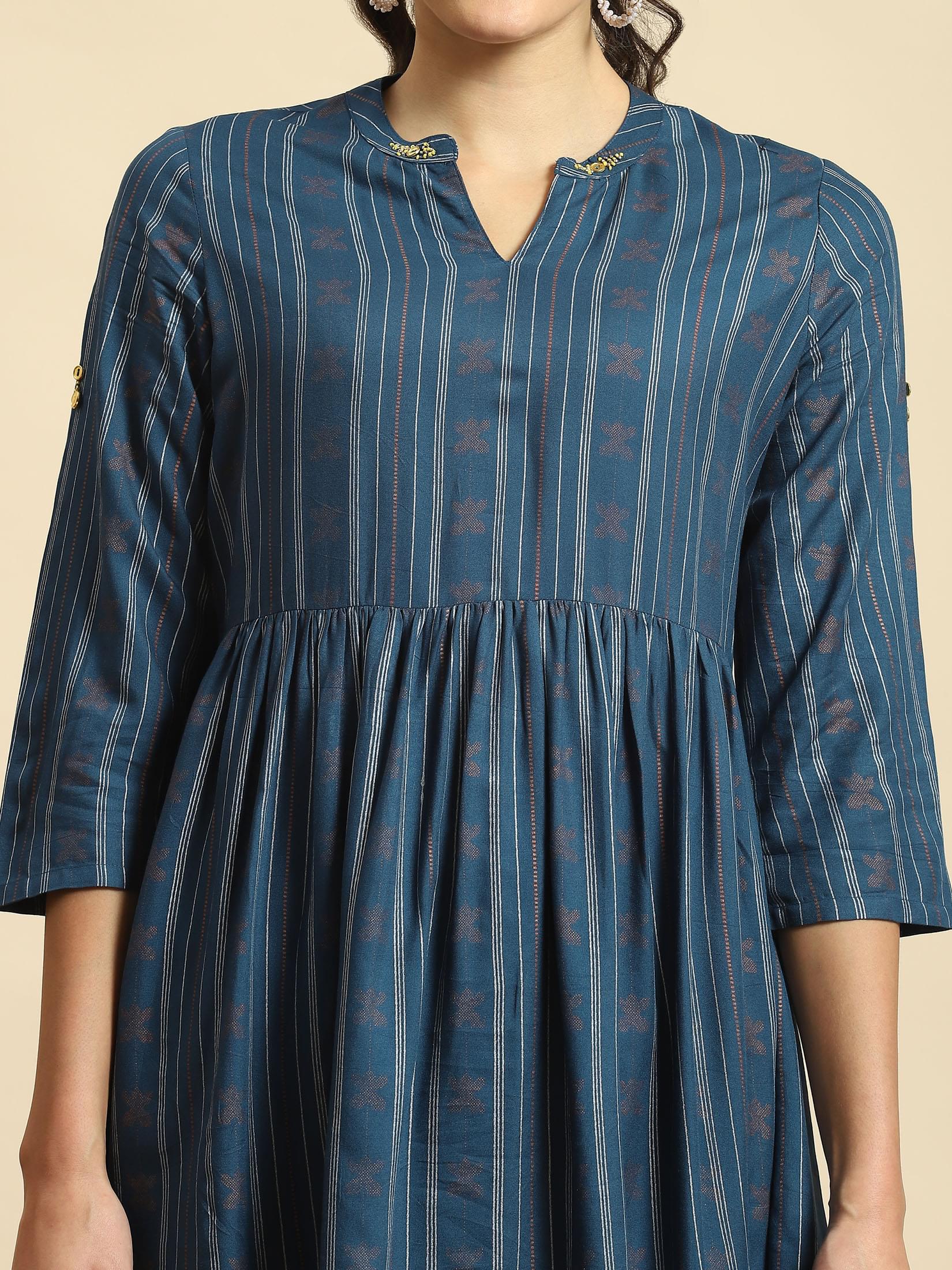 Women Blue Stripe Print Co-Ord Set.