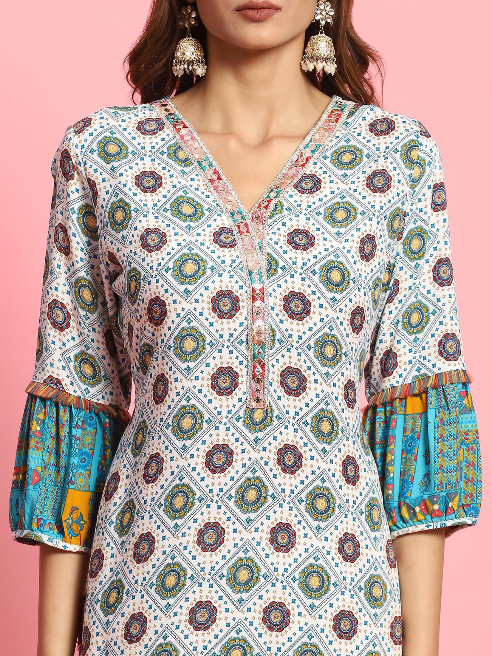 Women White Geometric Printed Kurta.