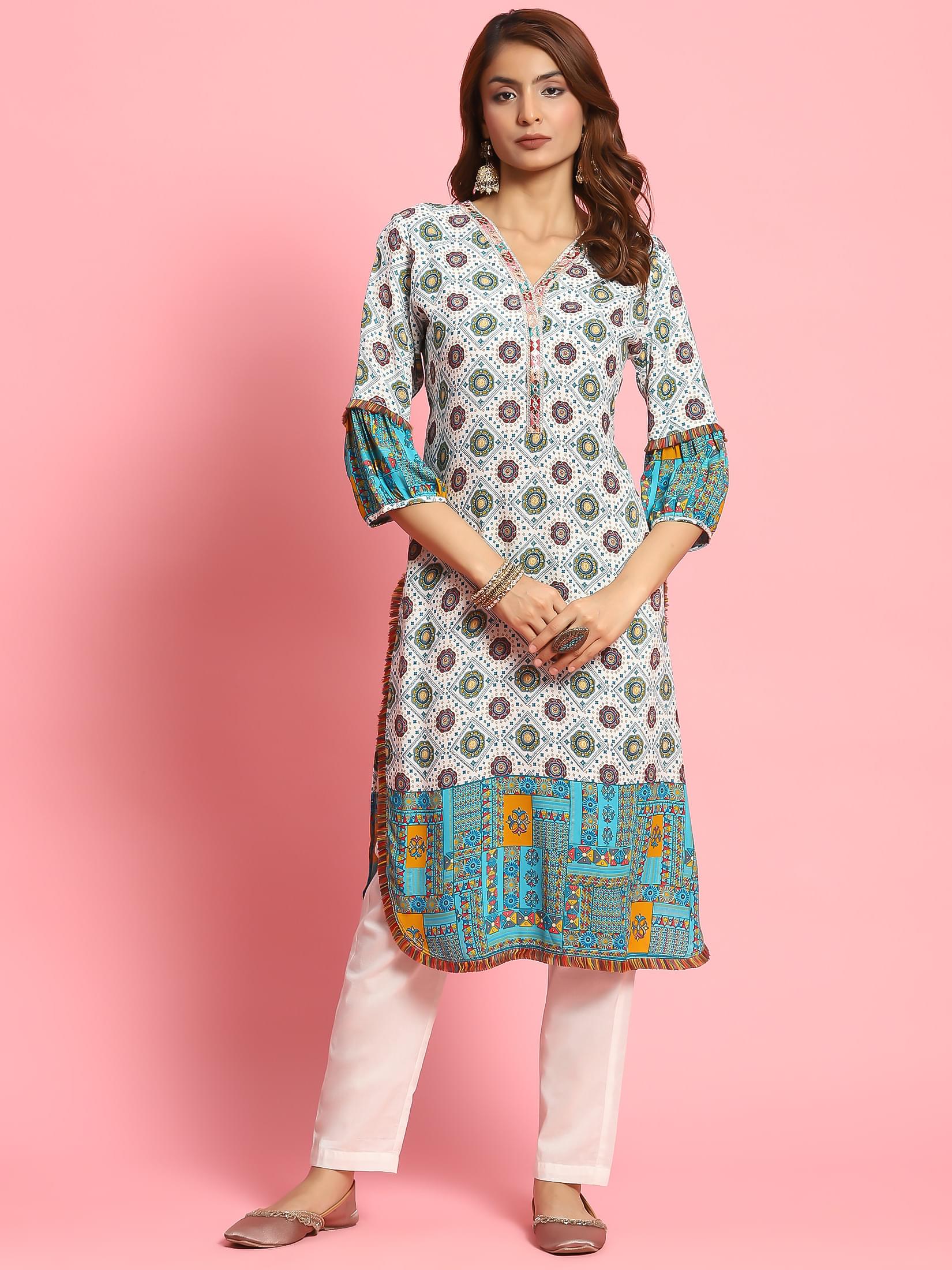 Women White Geometric Printed Kurta.