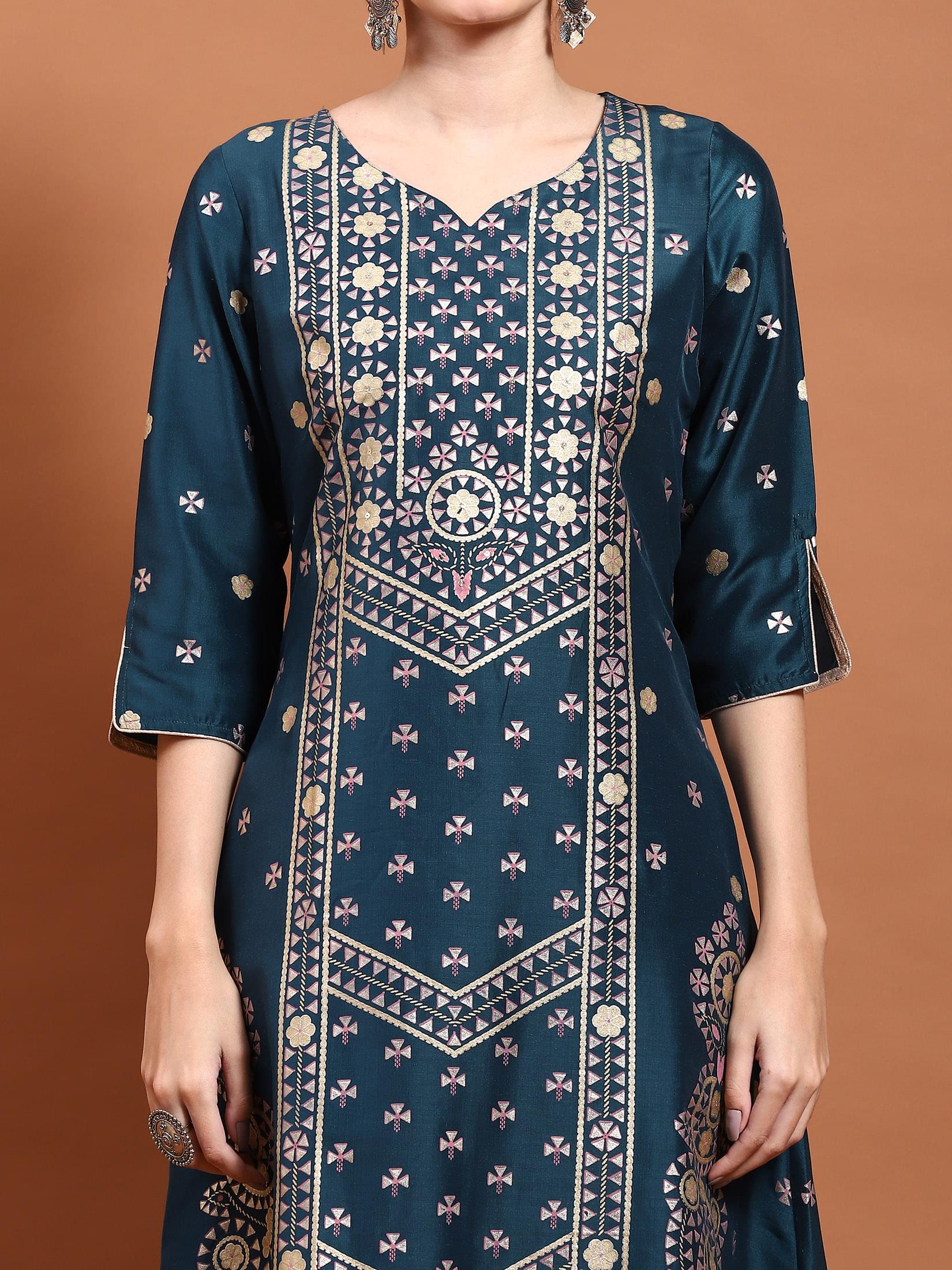 Women Blue Geometric Print Kurta With Comfort Pant.