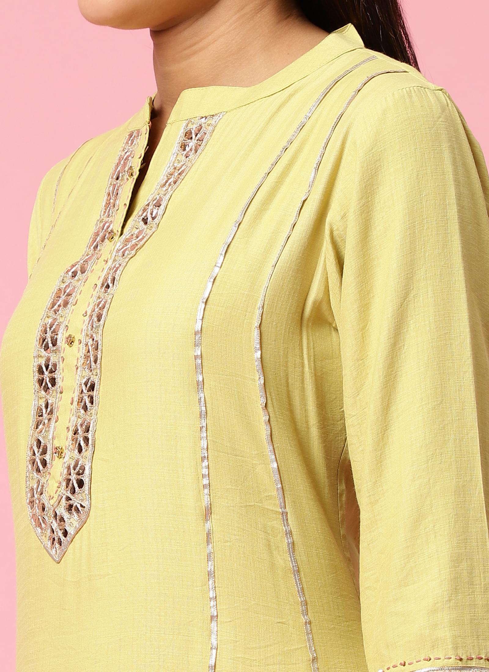 Women Green Solid Kurta Trouser Dupatta.