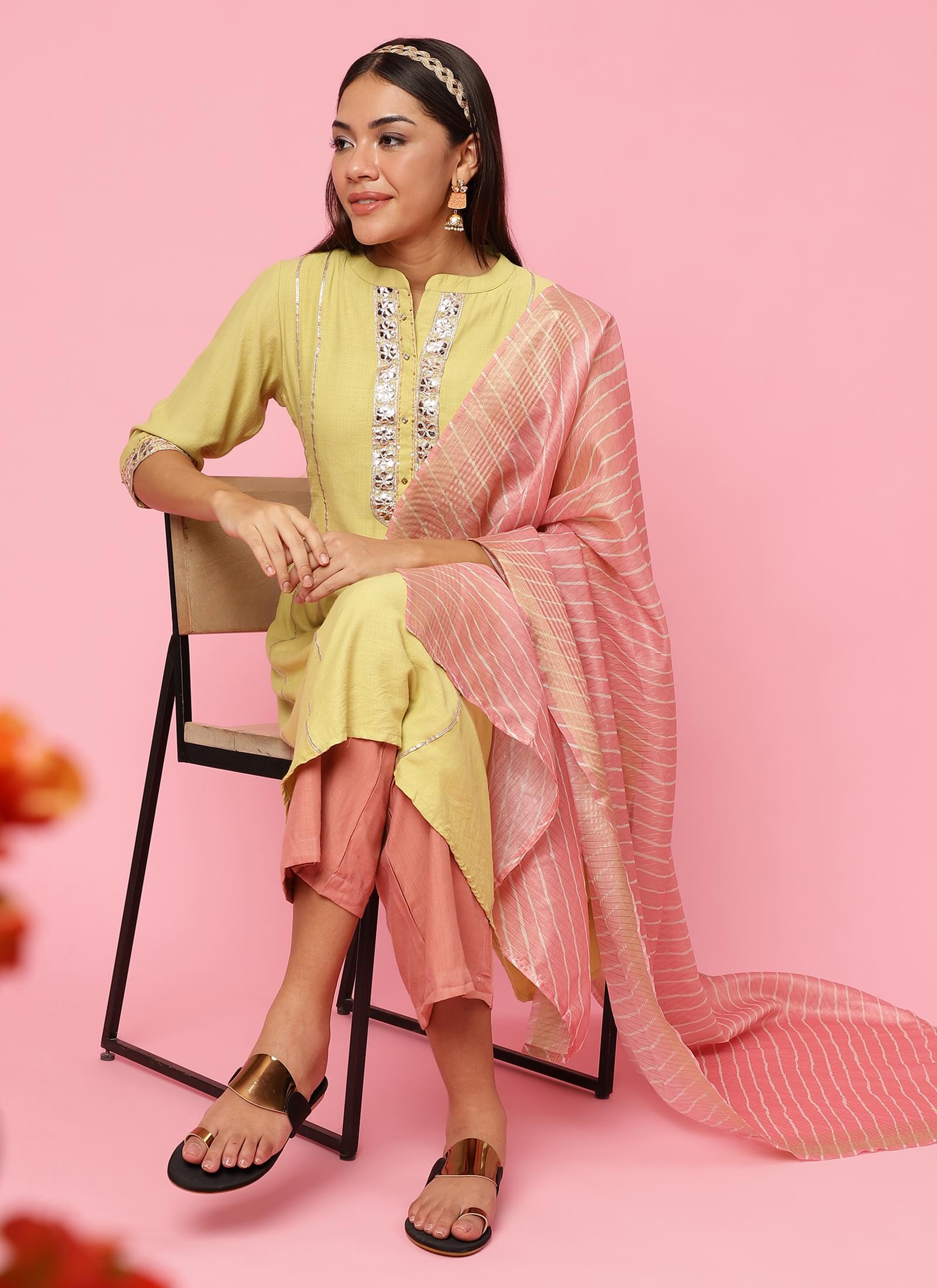 Women Green Solid Kurta Trouser Dupatta.