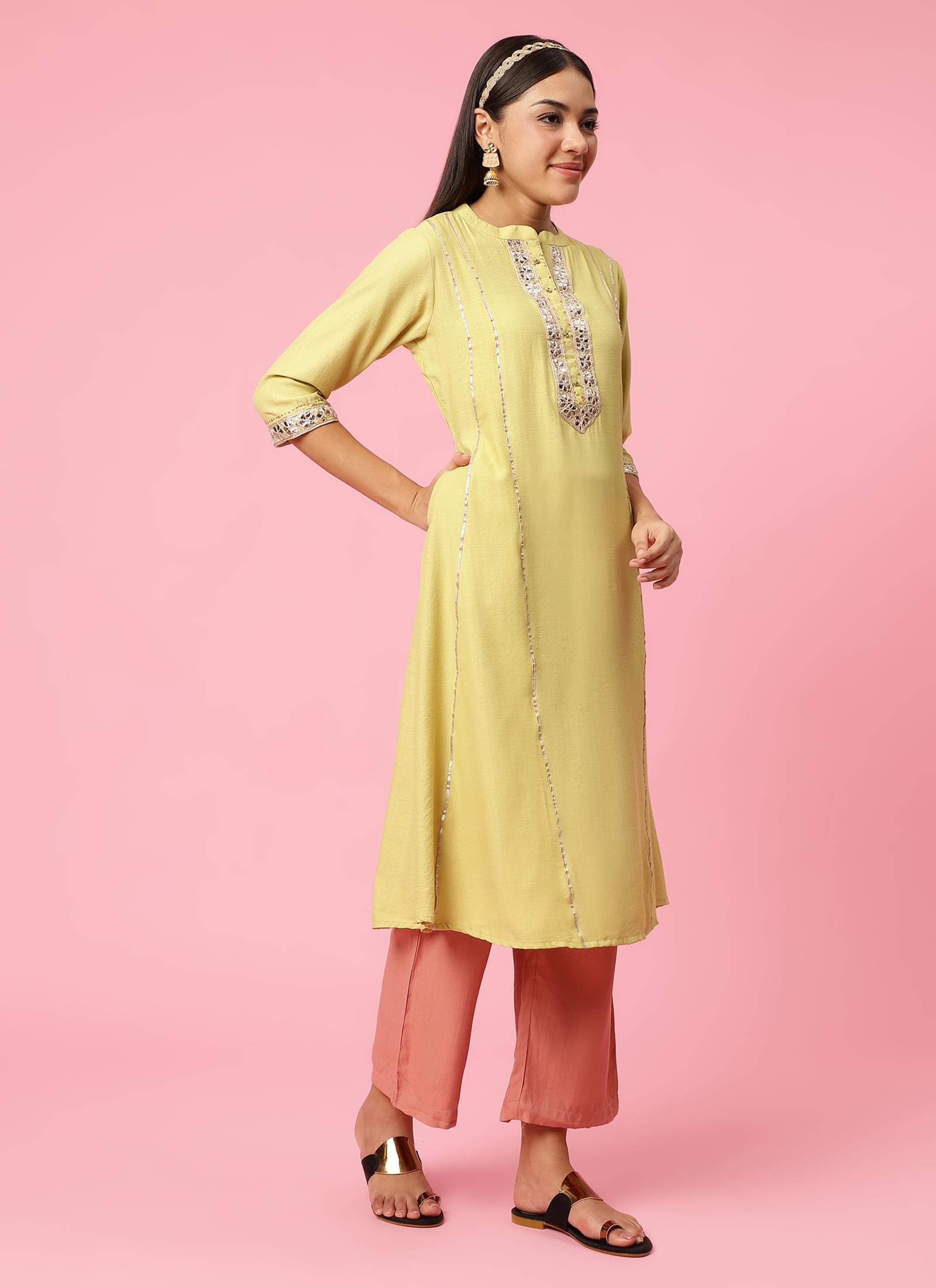 Women Green Solid Kurta Trouser Dupatta.
