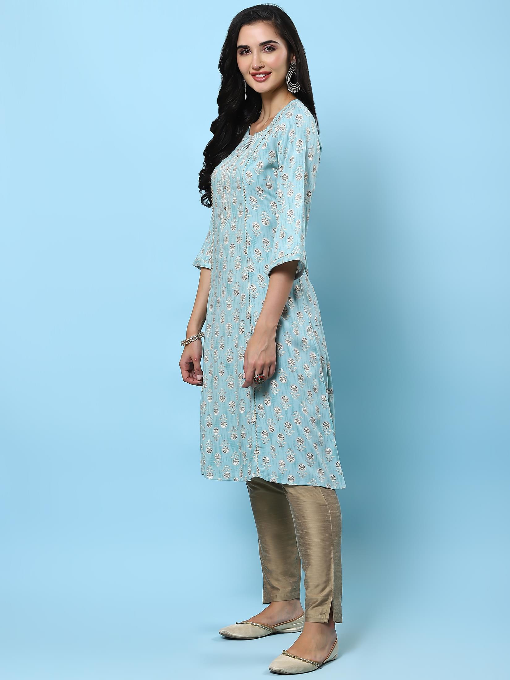 Women Blue Floral Printed Kurta.