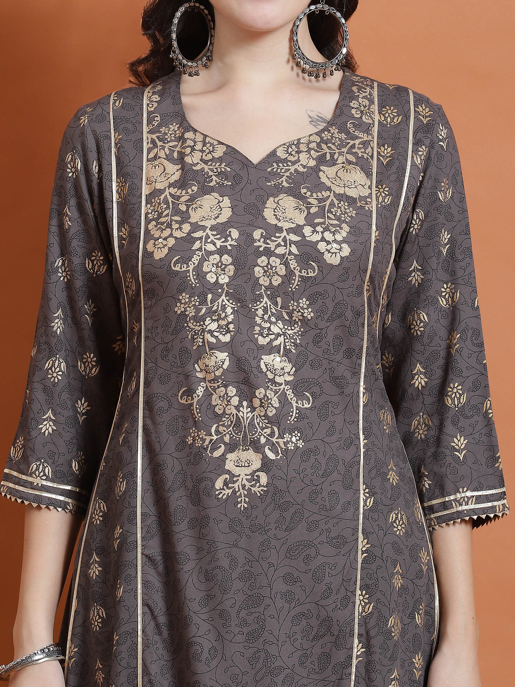 10766CHARCOALGREY_closer