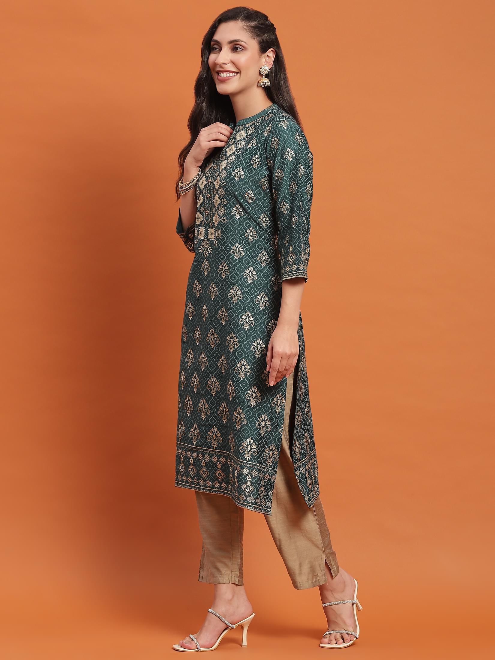 Women Blue Floral Print Kurta.