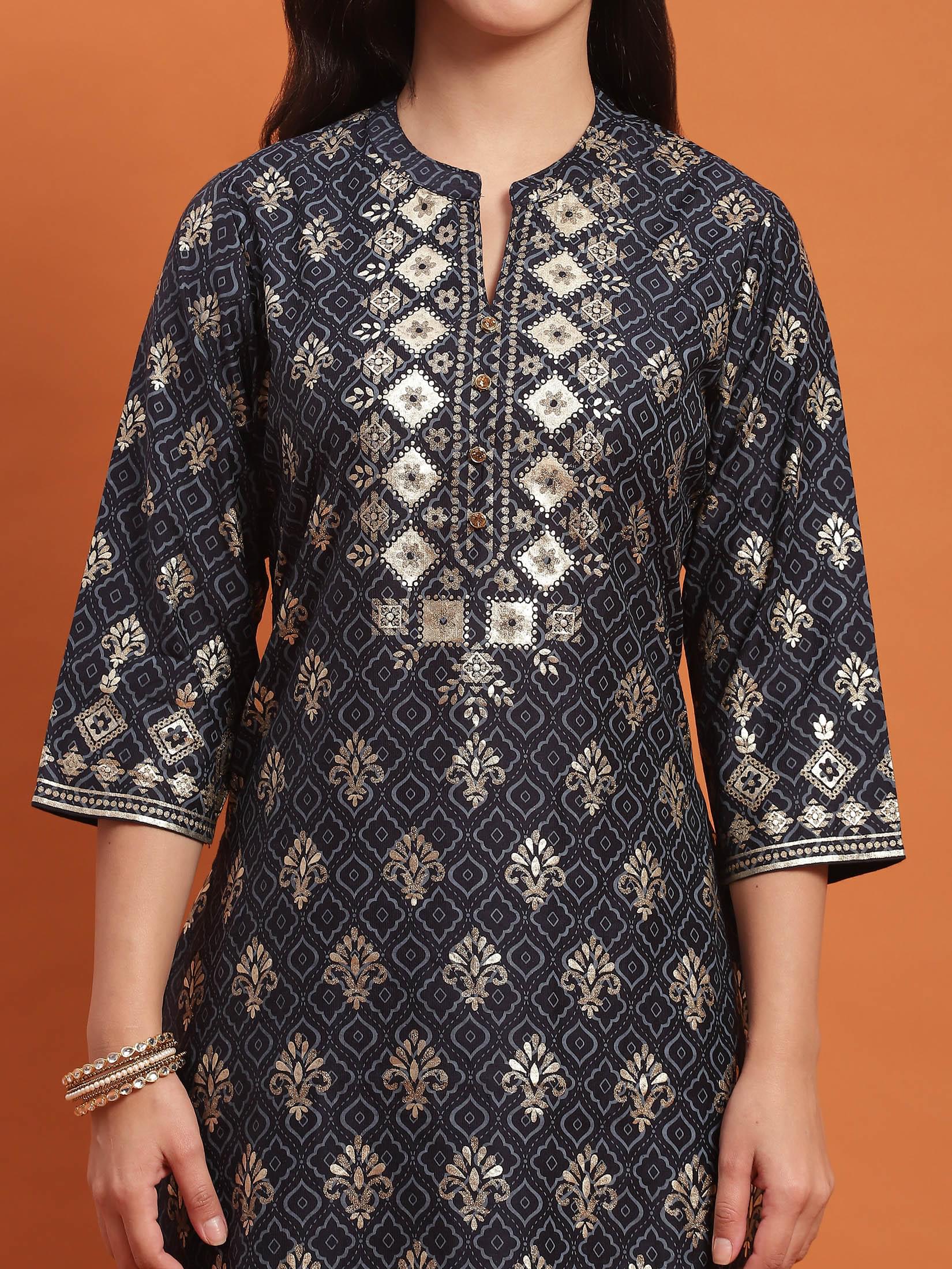 Women Navy Blue Floral Print Kurta.