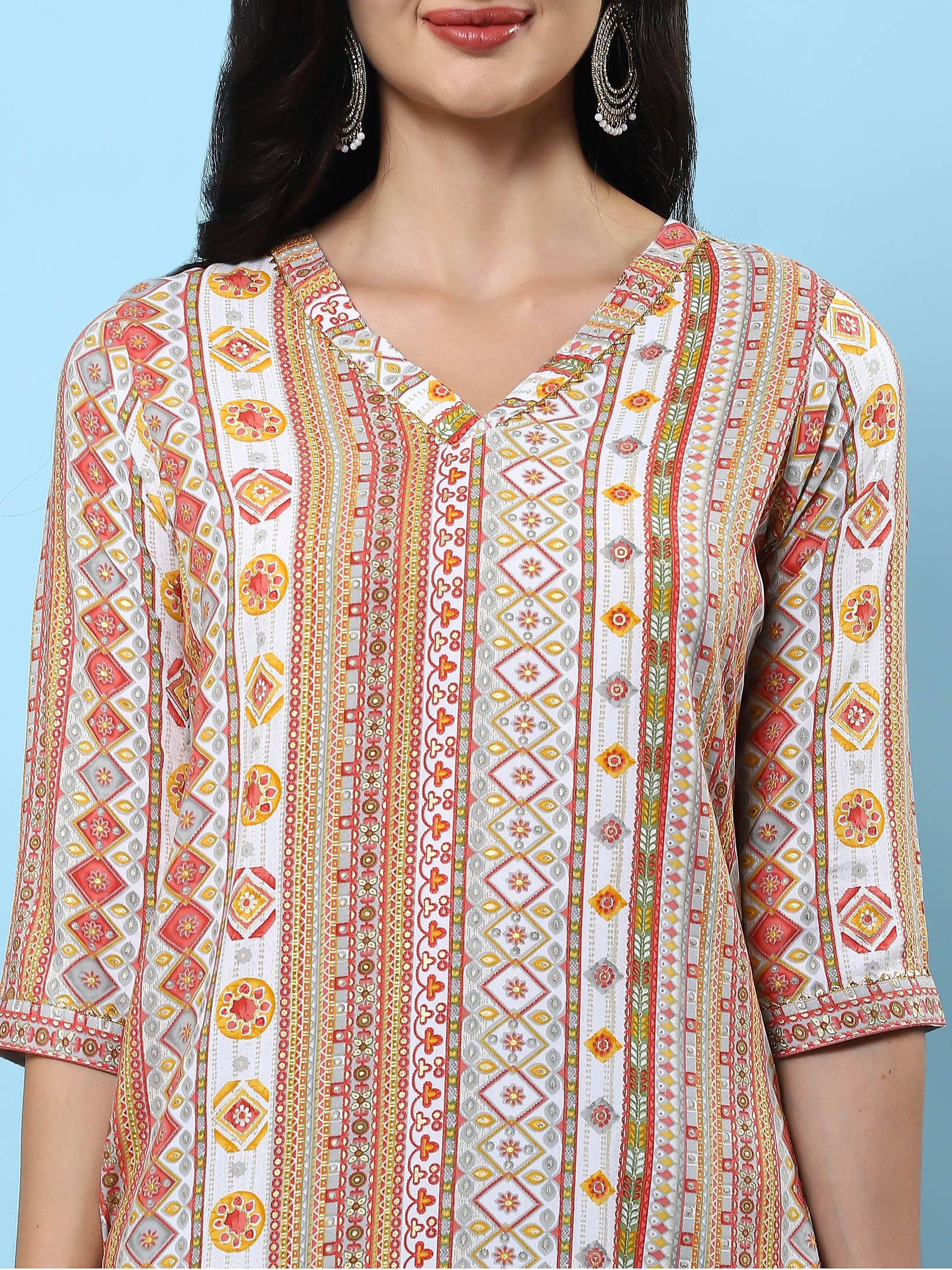 10854WHITEMULTI_closer_jpg