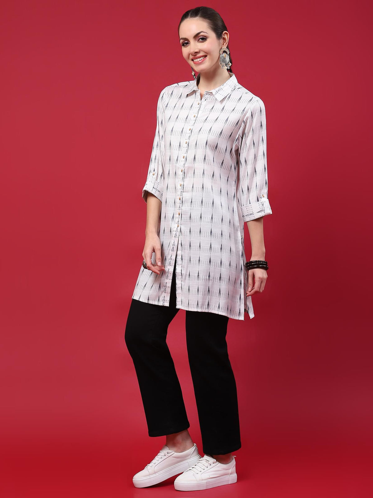 Women White Stripe Printed Kurti.
