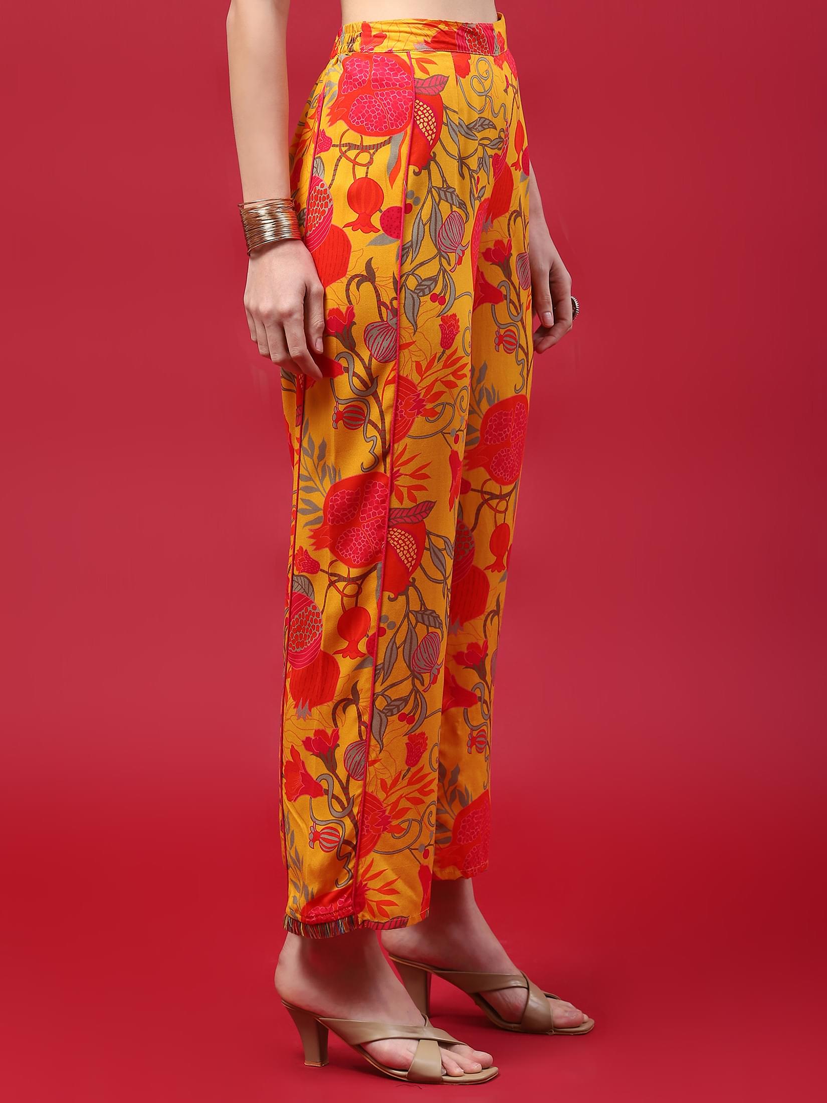 Women Mustard Floral Printed Co-Ord Set.