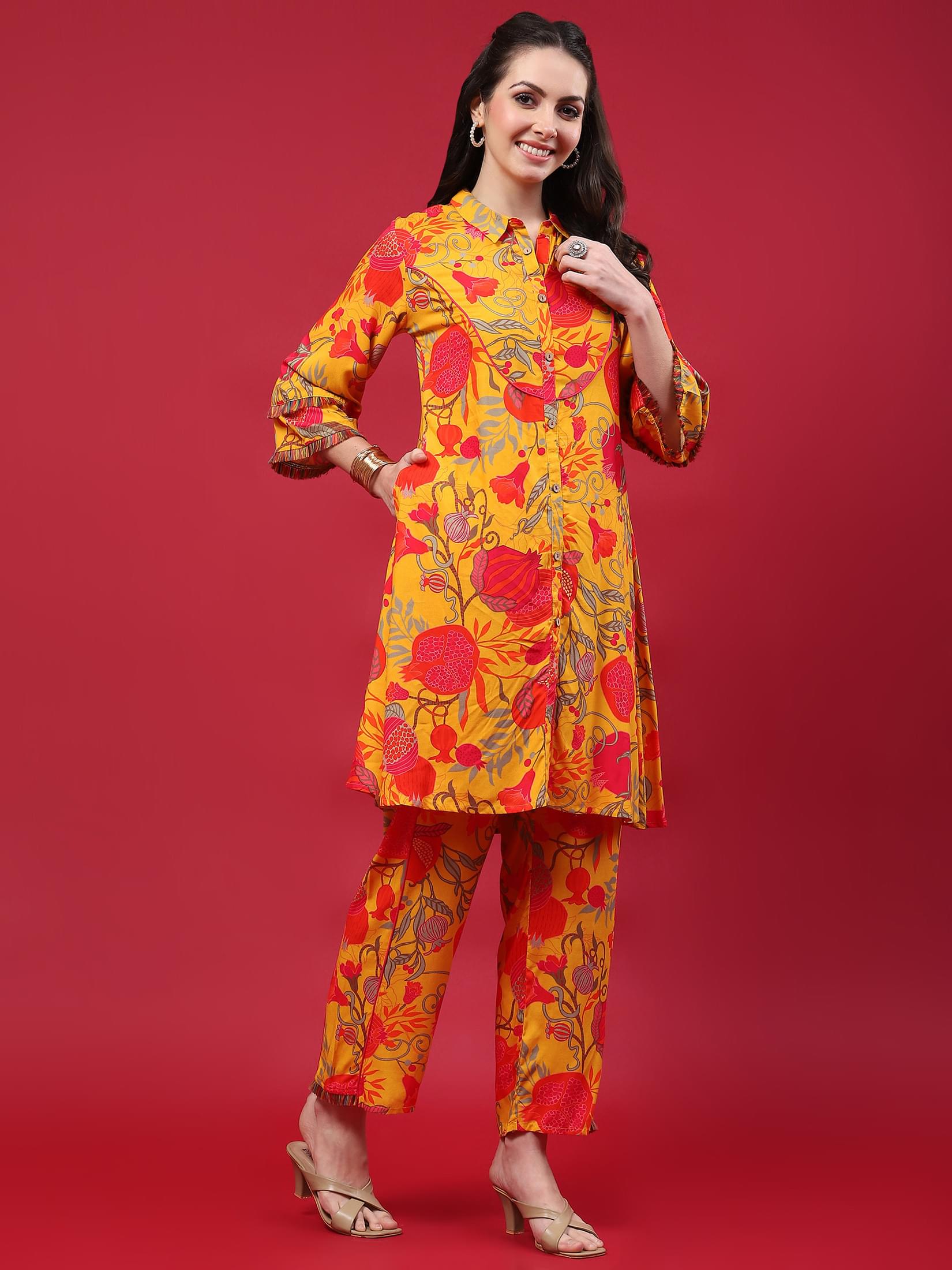 Women Mustard Floral Printed Co-Ord Set.