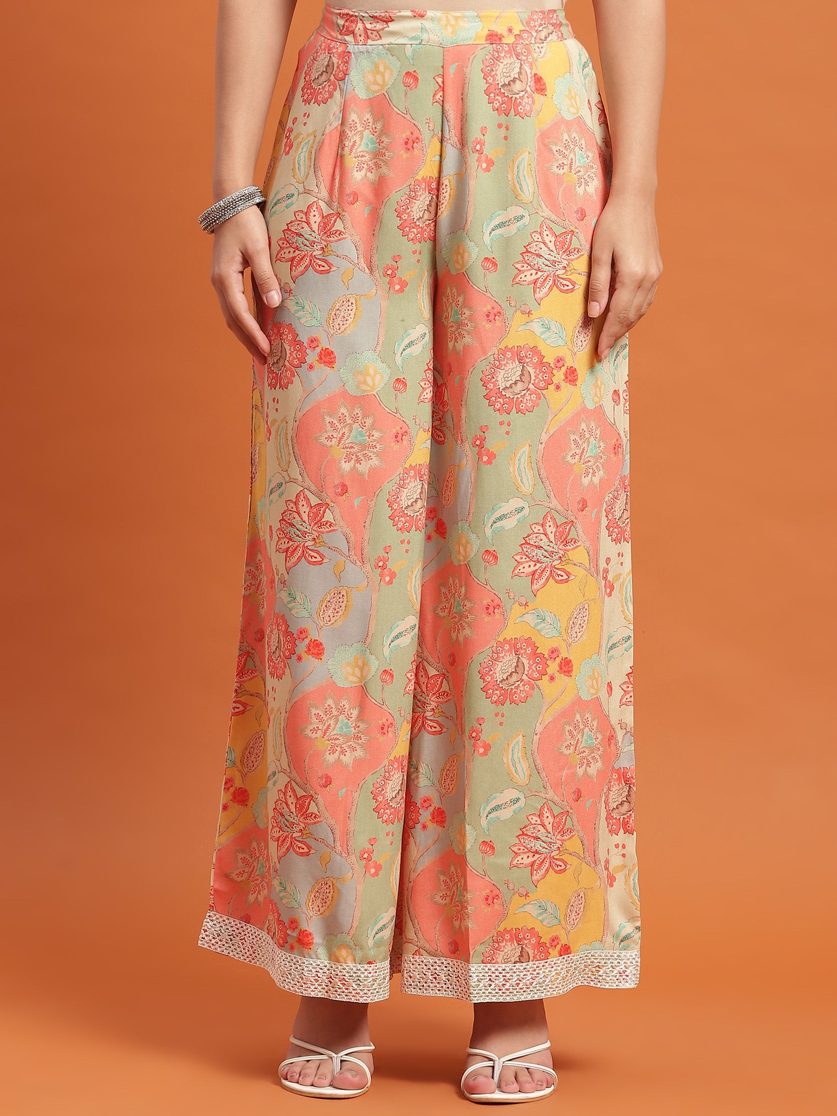 Women Multicolor Floral Print Co-Ord Set.