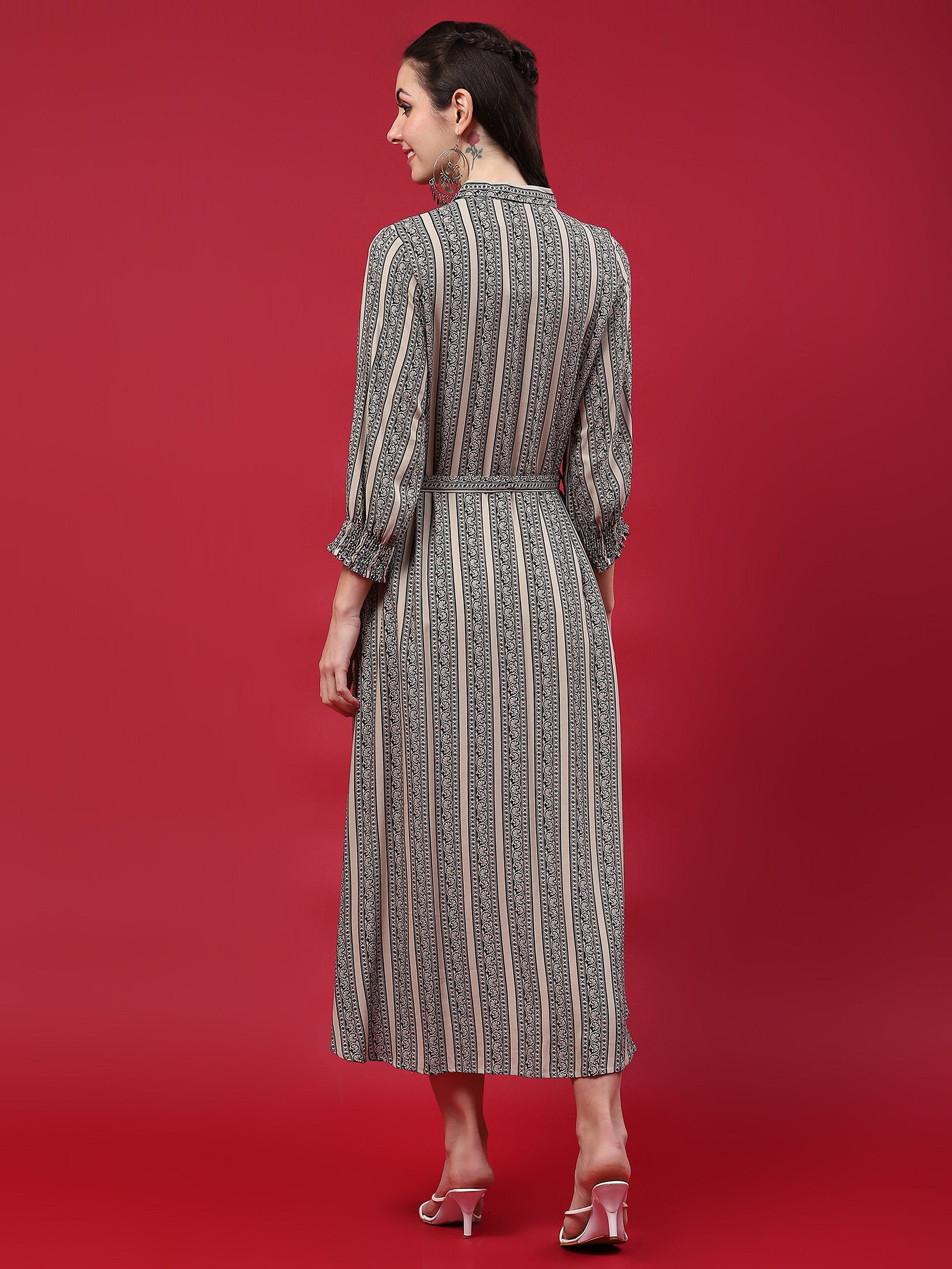 10918MPBEIGE_BLACK_back