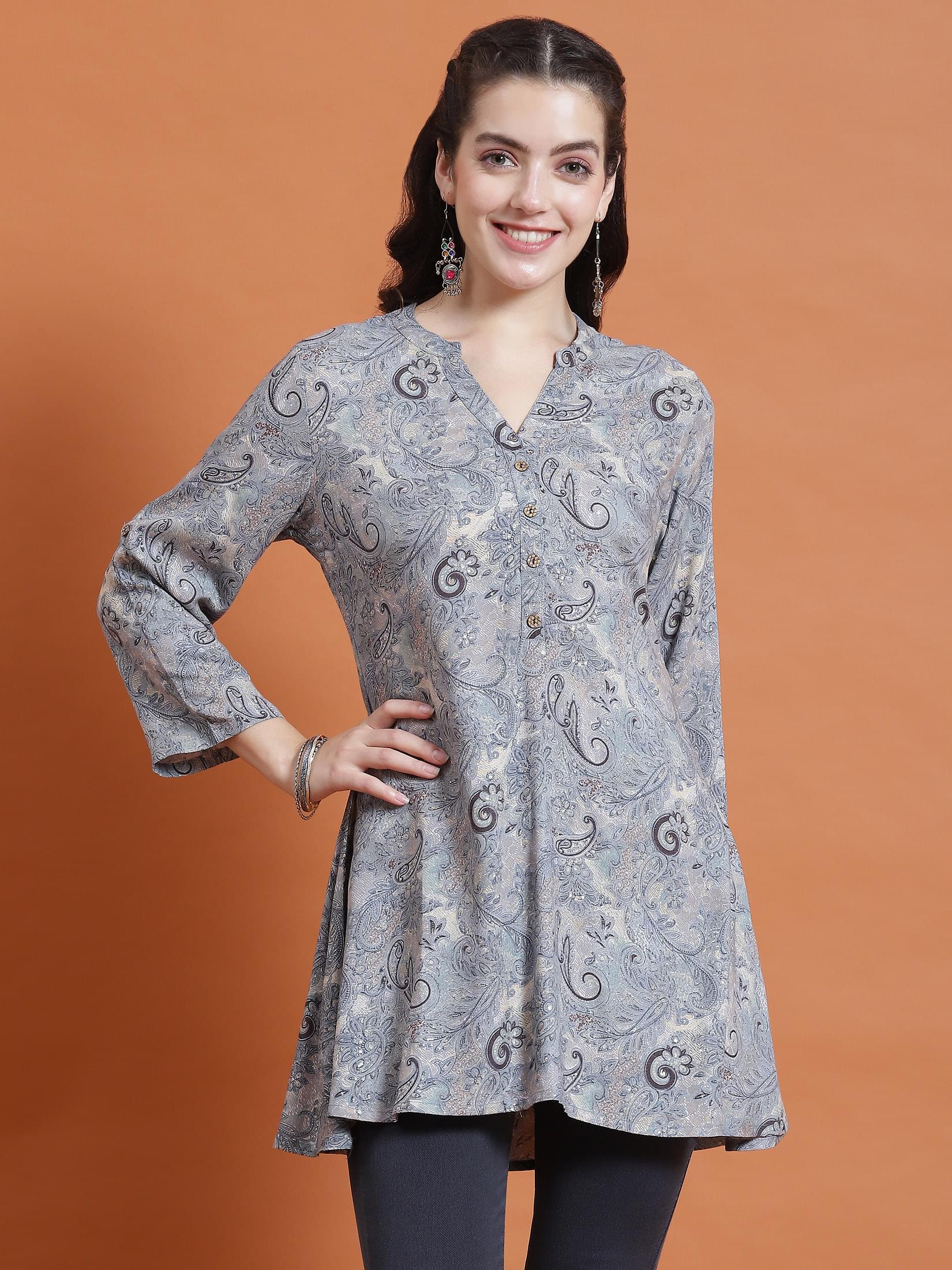 Women Blue Paisley Print Tunic.