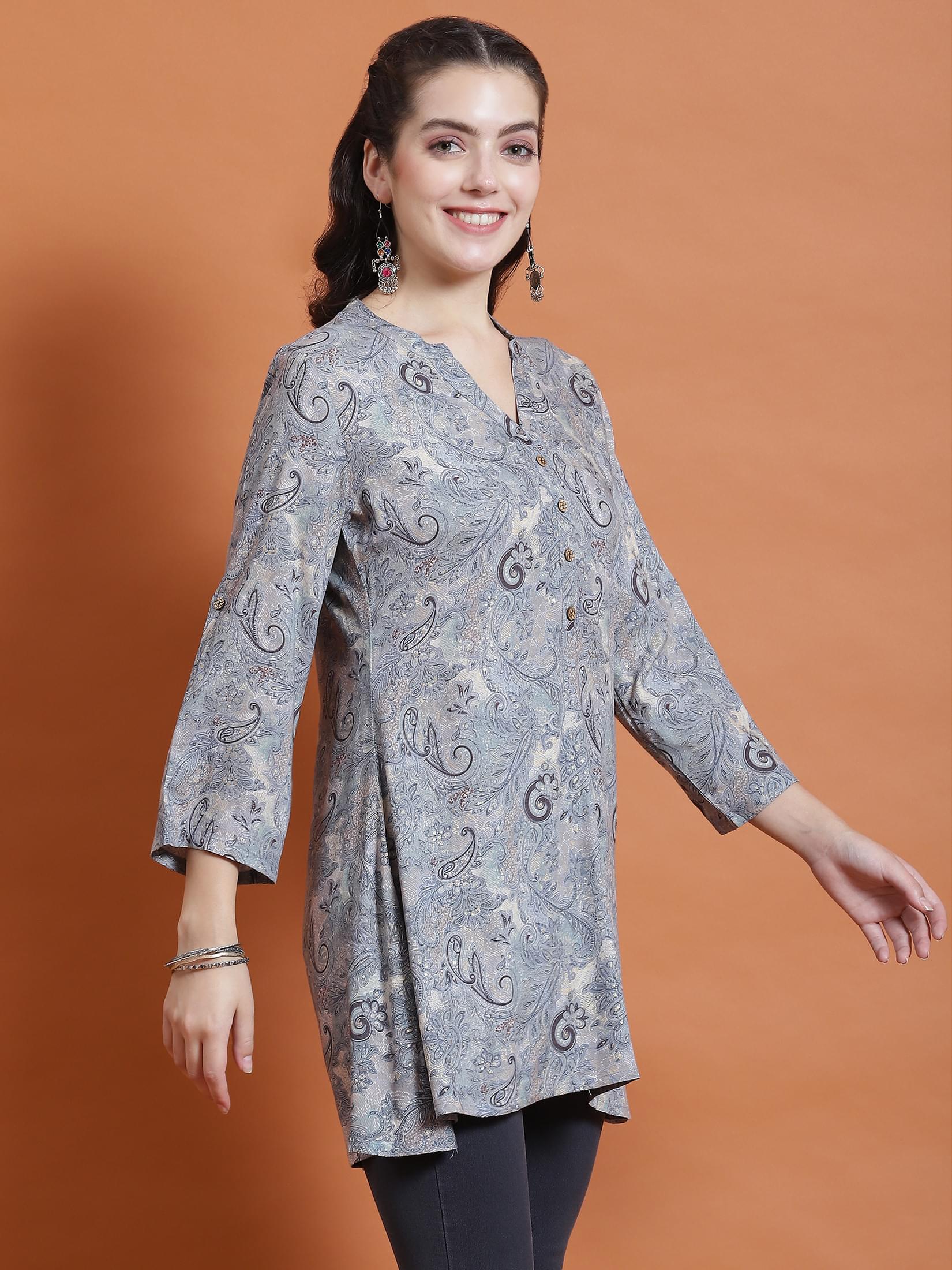 Women Blue Paisley Print Tunic.