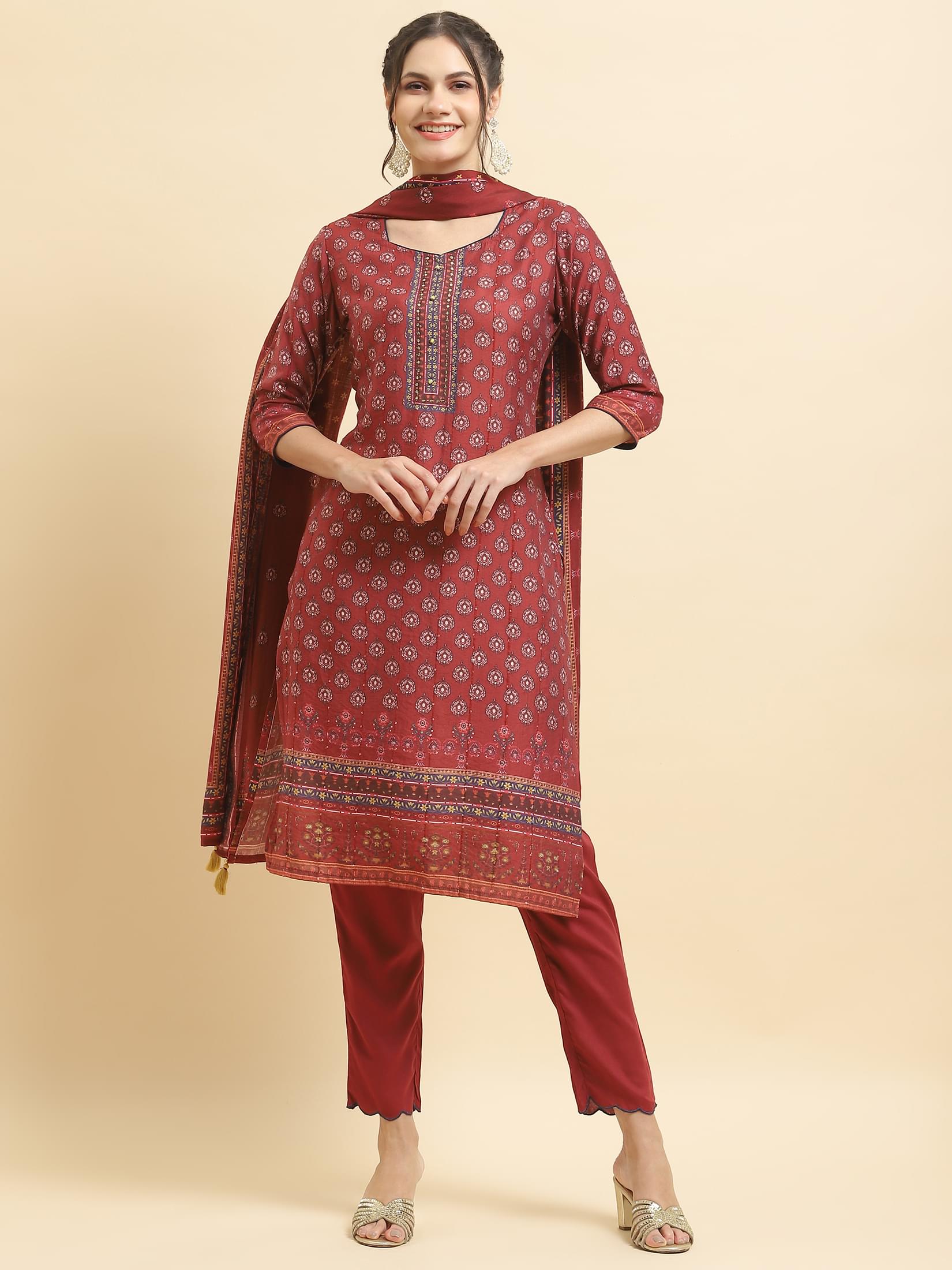 Women Muslin Maroon Floral Print Kurta Trouser Dupatta.