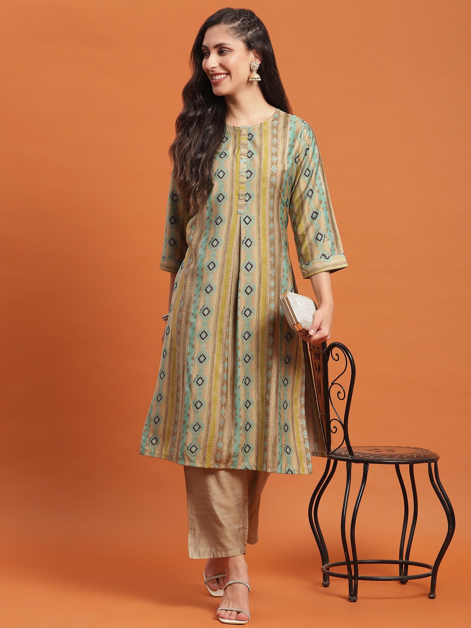 Women Olive Geometric Print Kurta.