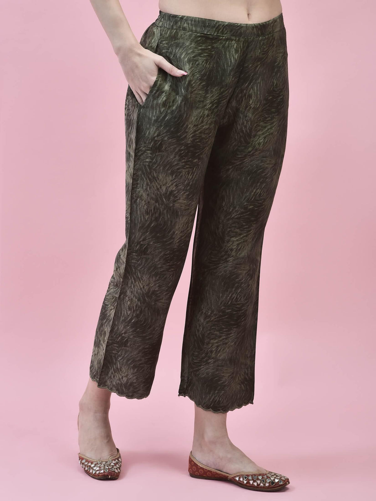 Women Viscose Olive Abstract Print Kurta Comfort Pant Dupatta.