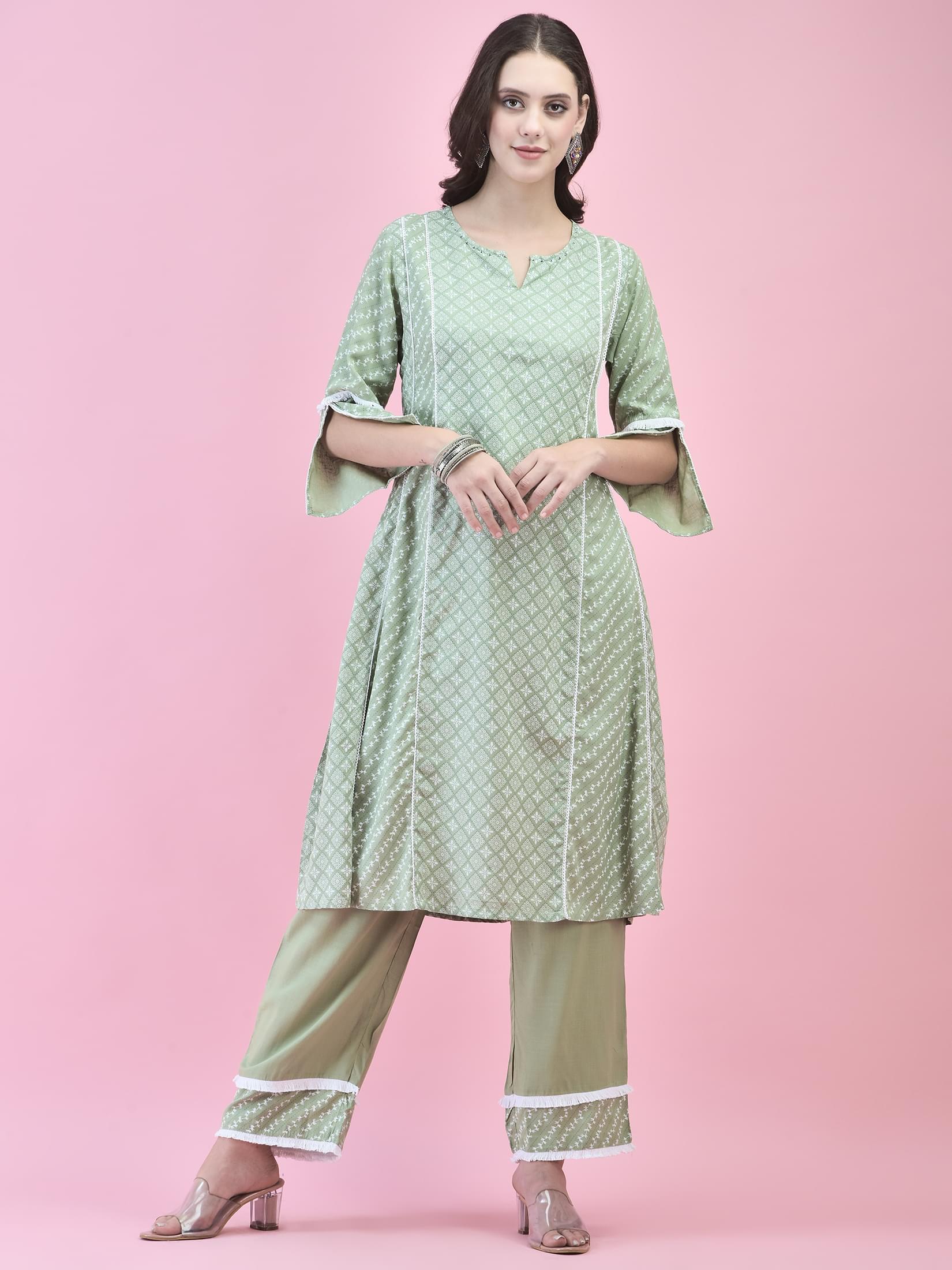 Women Liva (Rayon) Green Geometric Print Kurta With Comfort Pant.