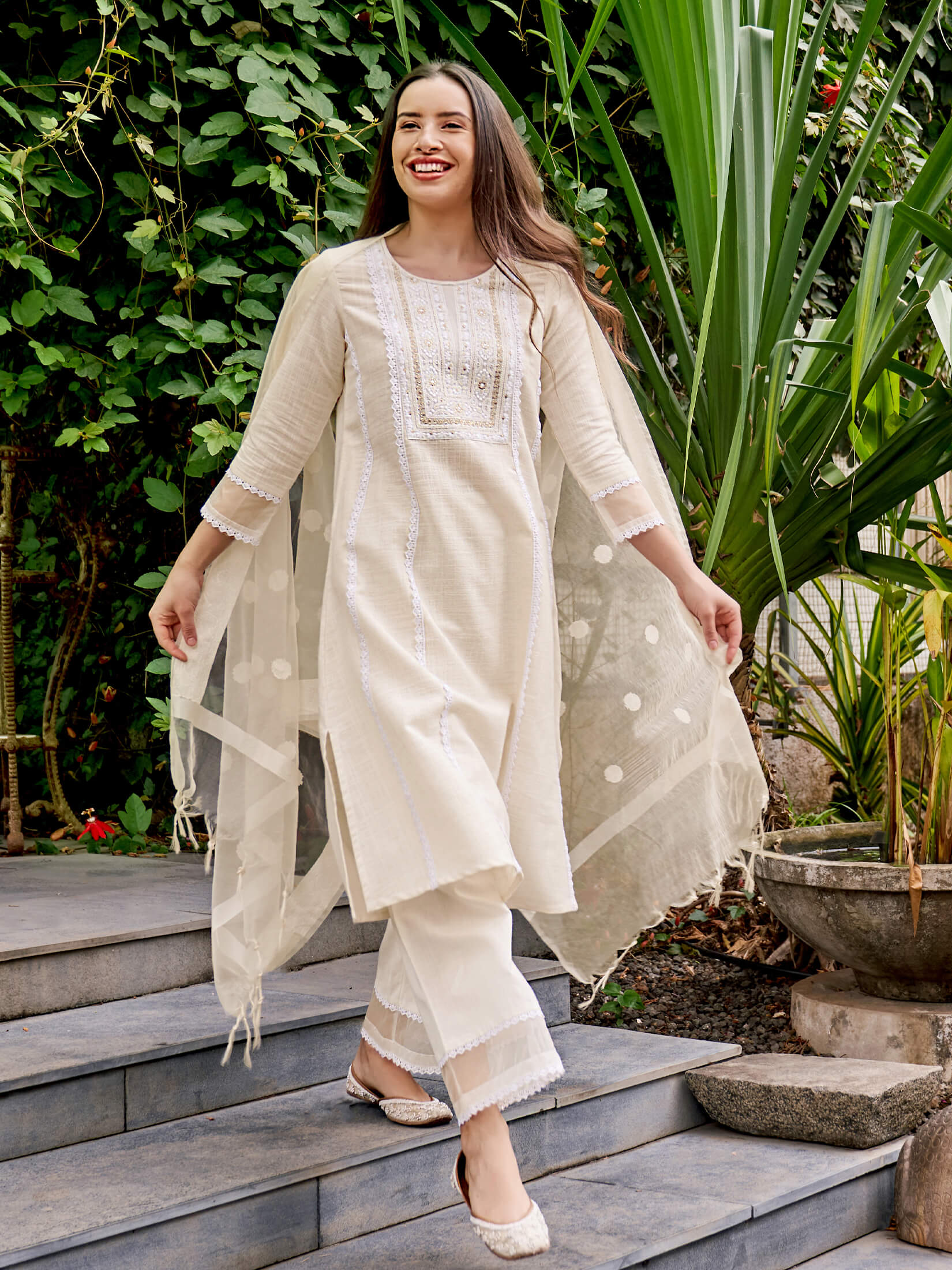 Women Rayon Off White Kurta Comfort Pant Dupatta1