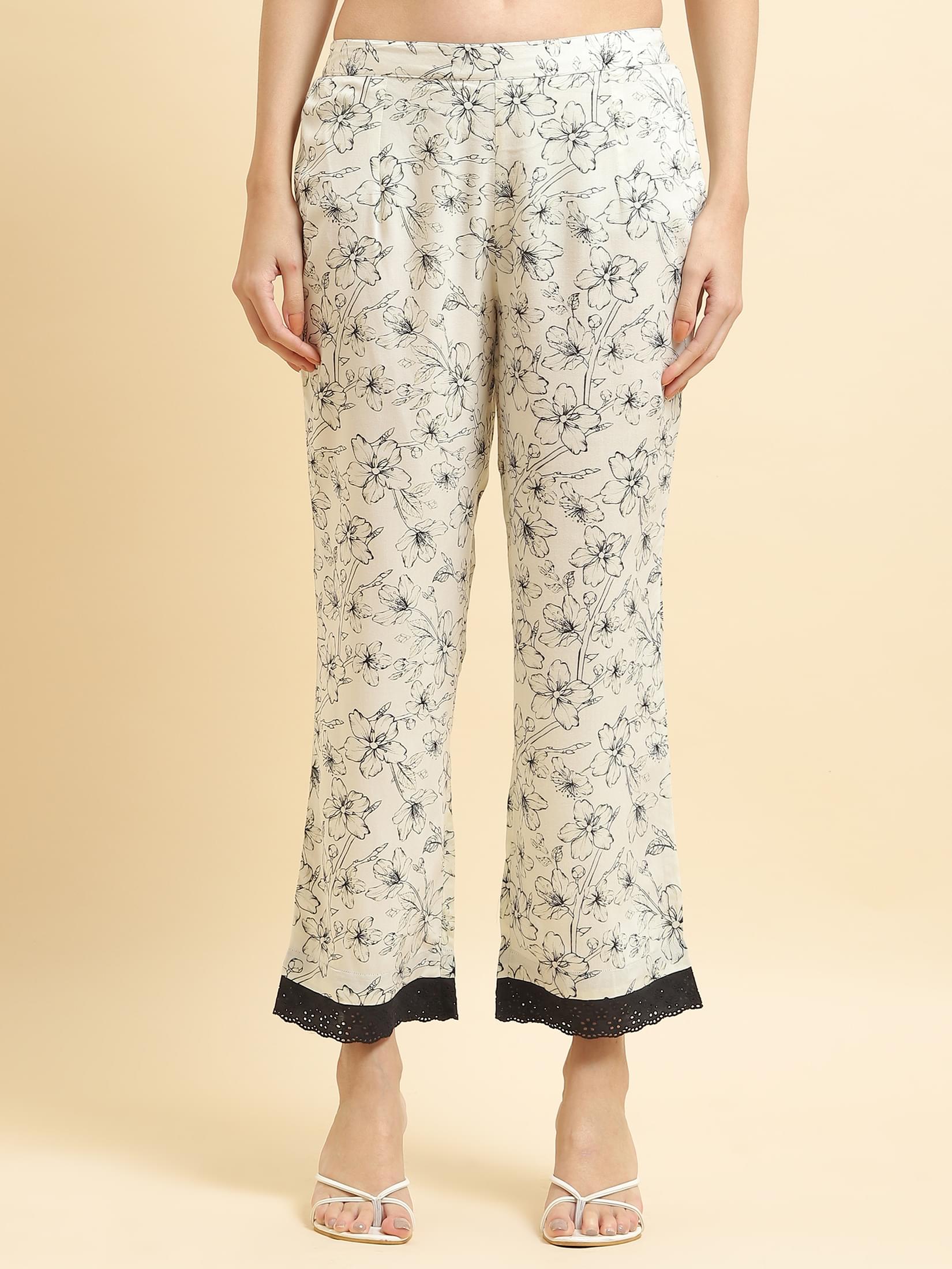 Women Liva Rayon Off White Floral Print Kurta With Comfort Pant.