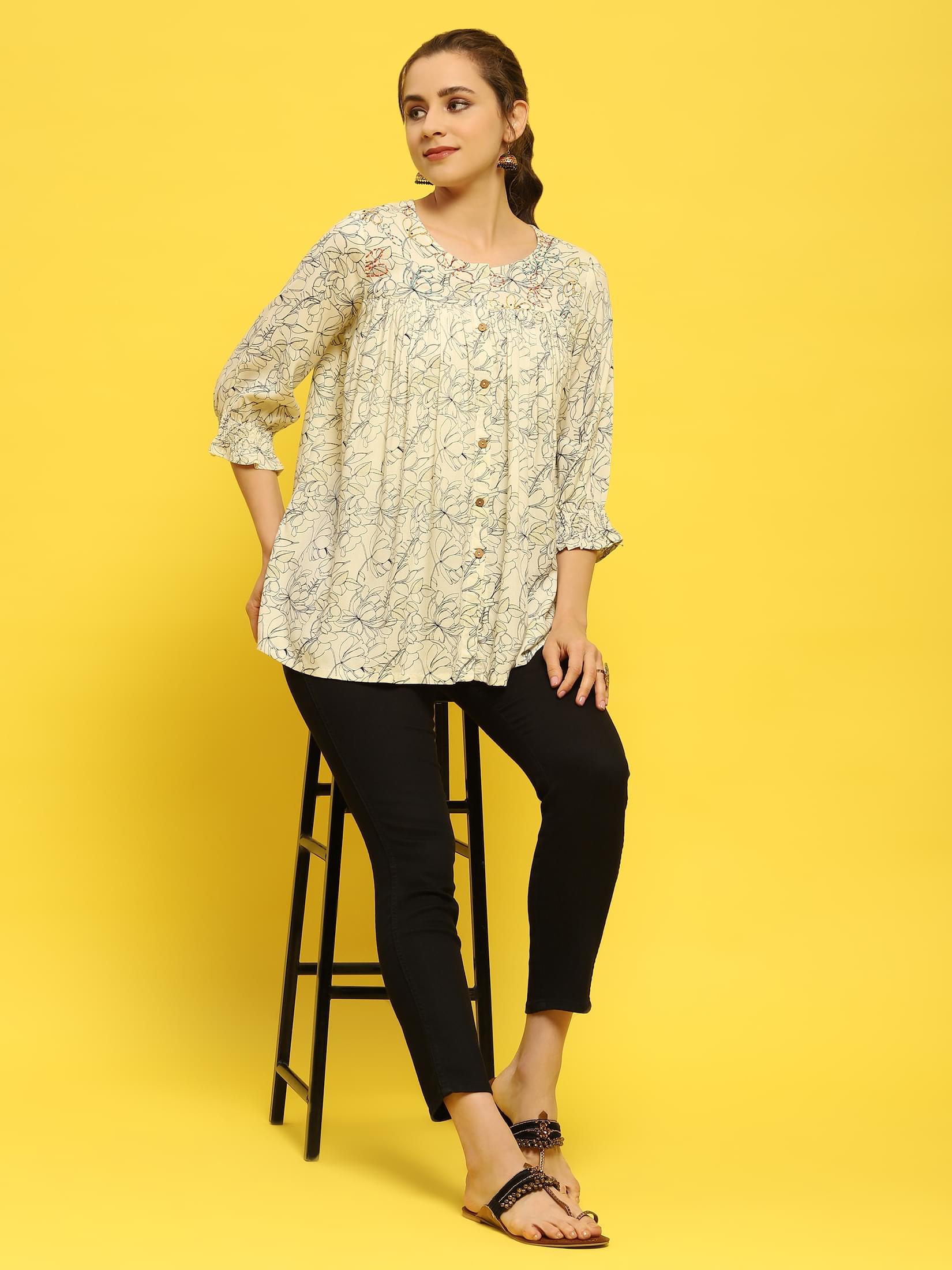 Women Liva Rayon Off White Floral Print Tunic.