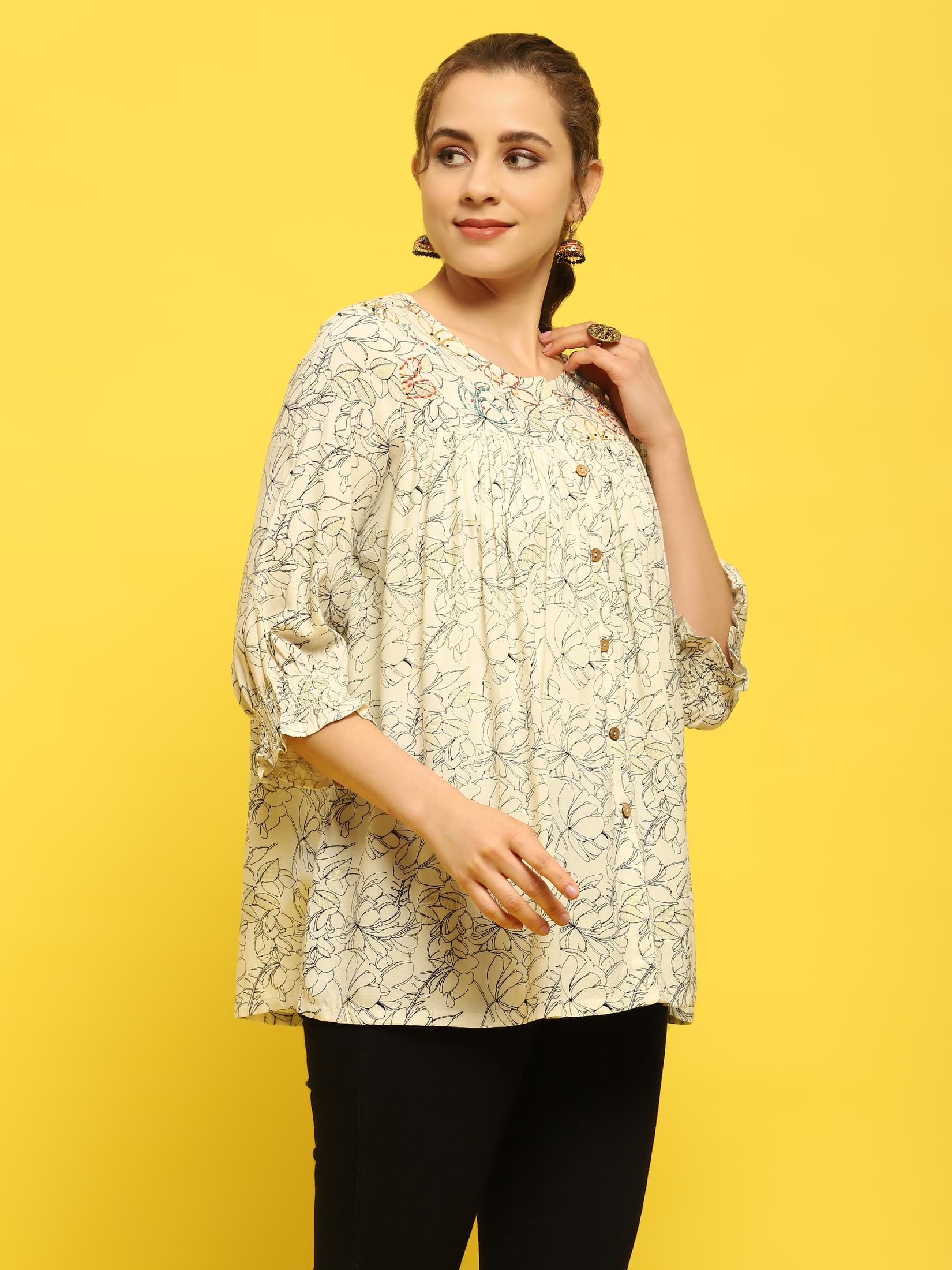 Women Liva Rayon Off White Floral Print Tunic.
