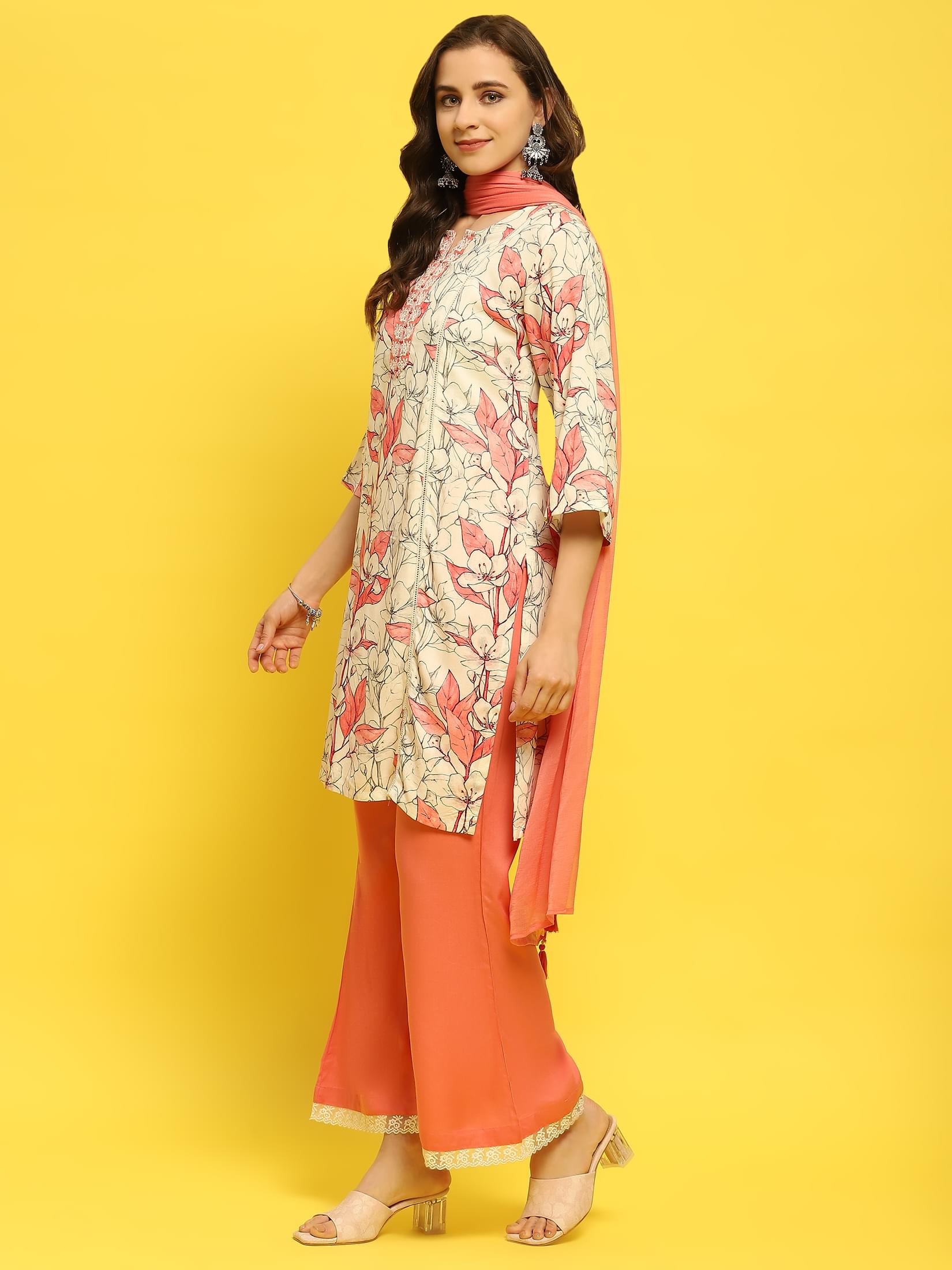 Women Liva Rayon Peach Floral Print Kurta Wide Leg Pant Dupatta.