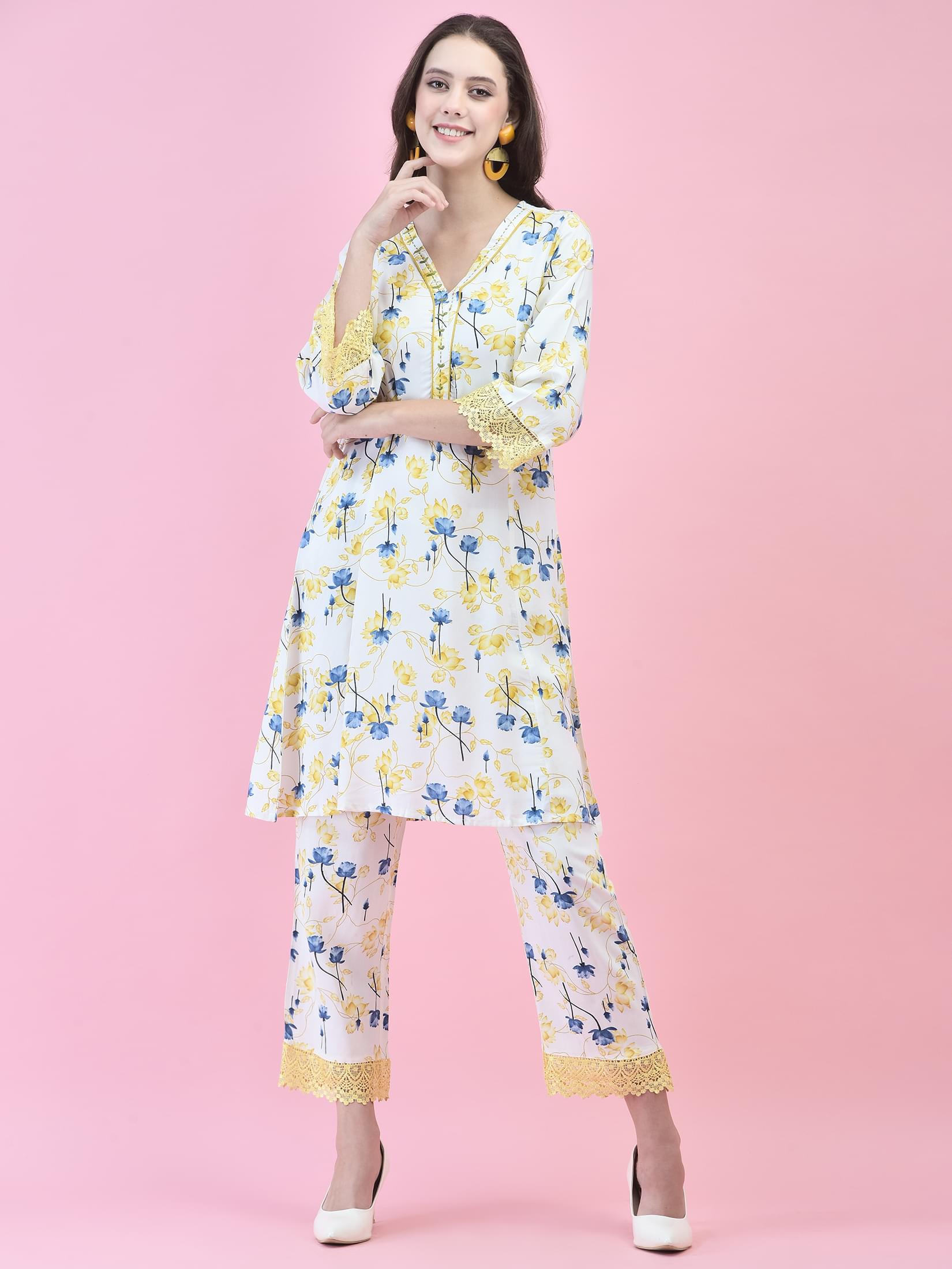 Women Liva (Rayon) White Floral Print Co-Ord Set.