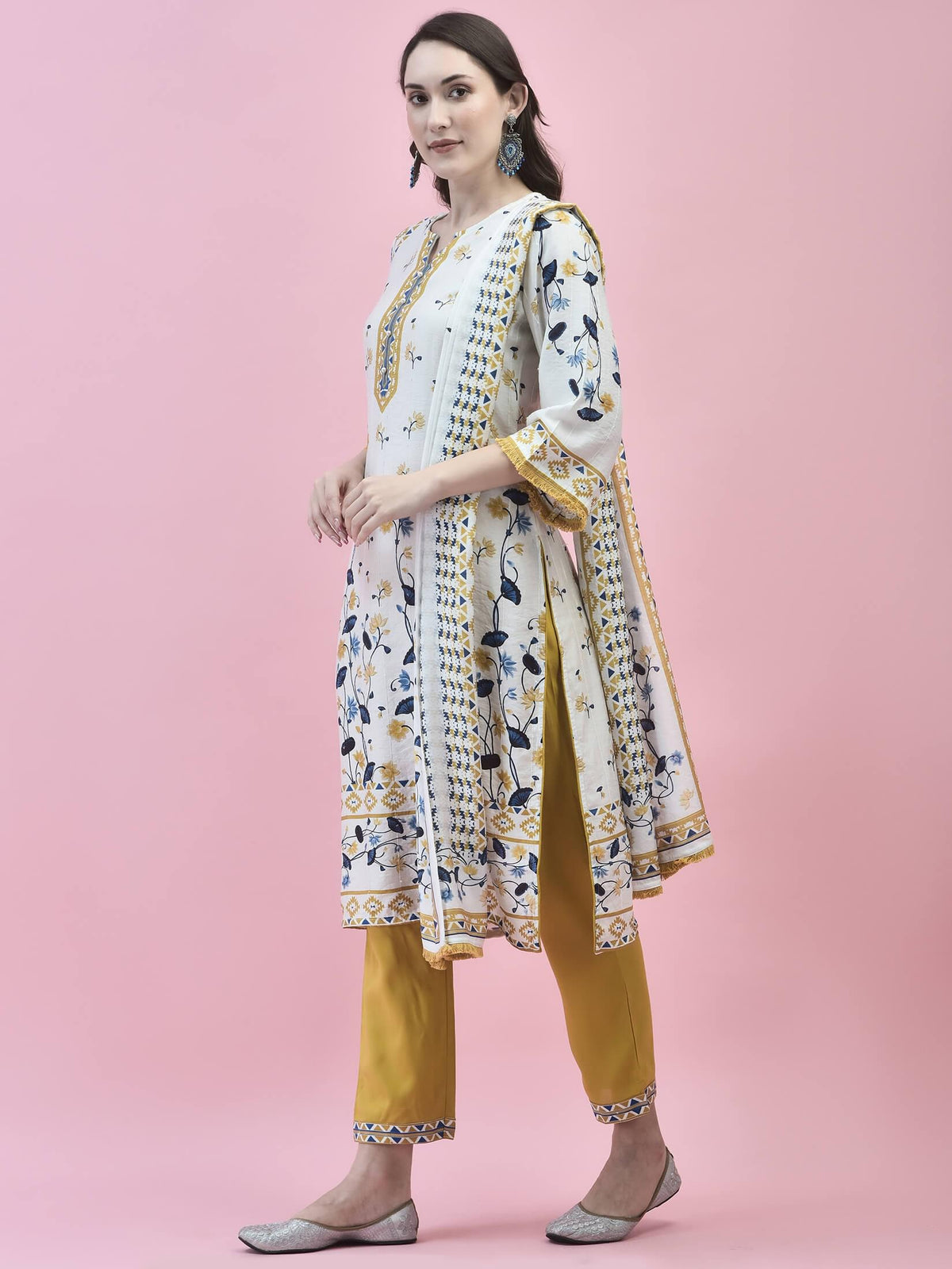 Women Muslin White Floral Print Kurta Trouser Dupatta.