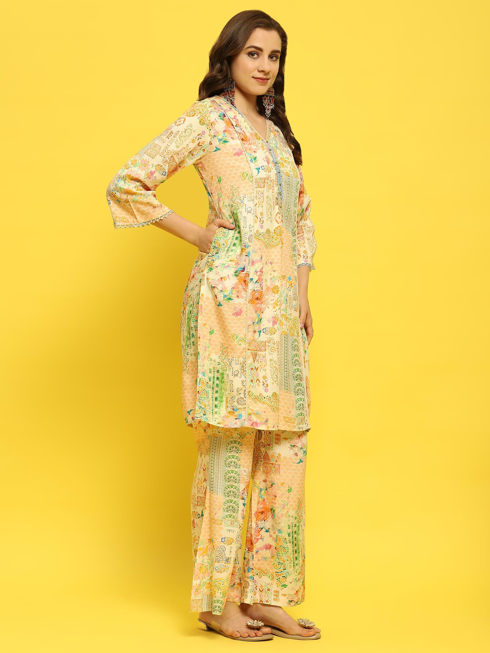 Women Liva Rayon Multicolor Abstract Print Kurta Comfort Pant Dupatta.