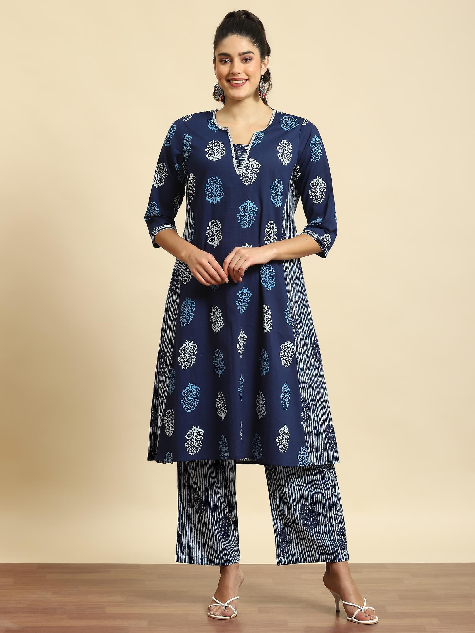 Women Navy Blue Geometric Print Kurta With Comfort Pant.