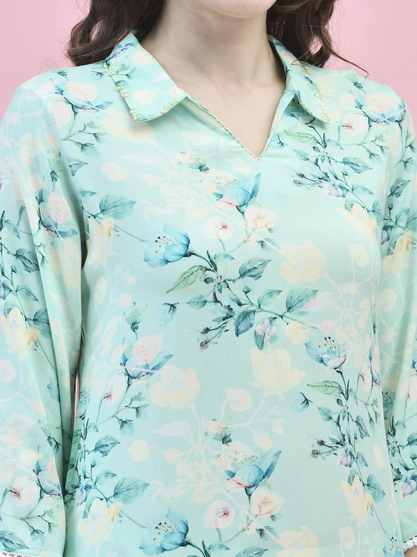 Women Liva Rayon Blue Floral Print Kurta.
