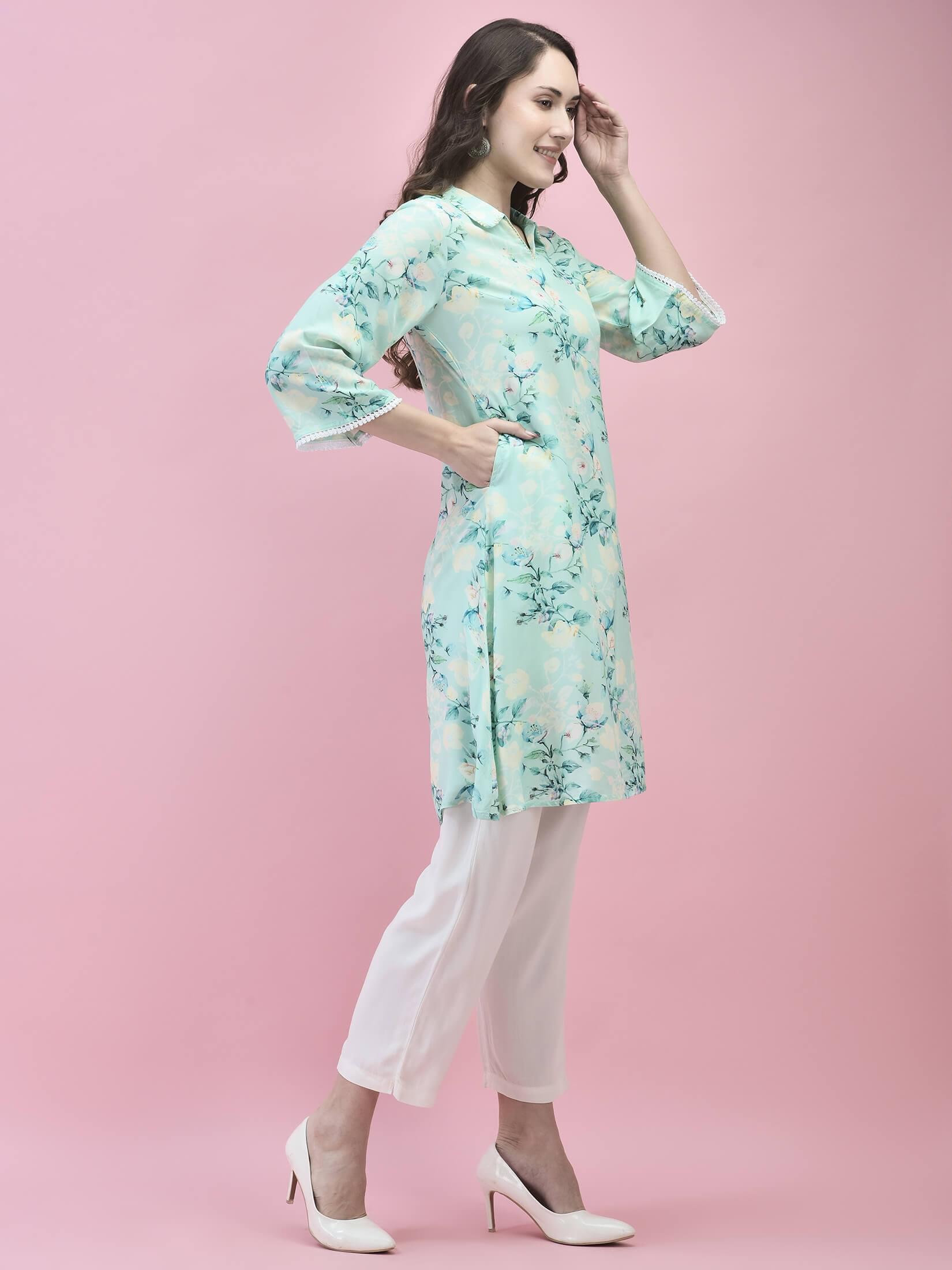 Women Liva Rayon Blue Floral Print Kurta.
